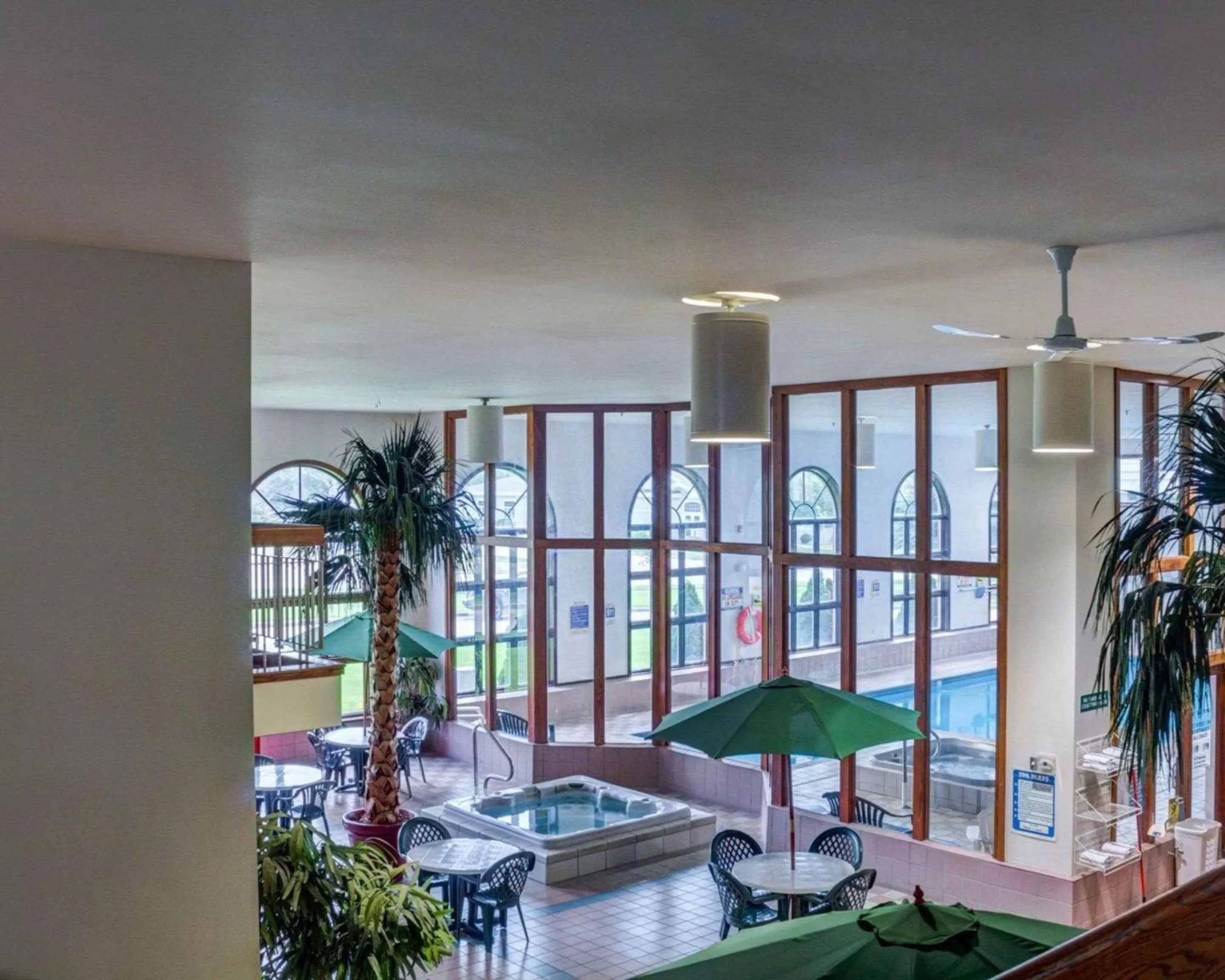 Photo of the whole room in Rodeway Inn Columbia Mall Loop