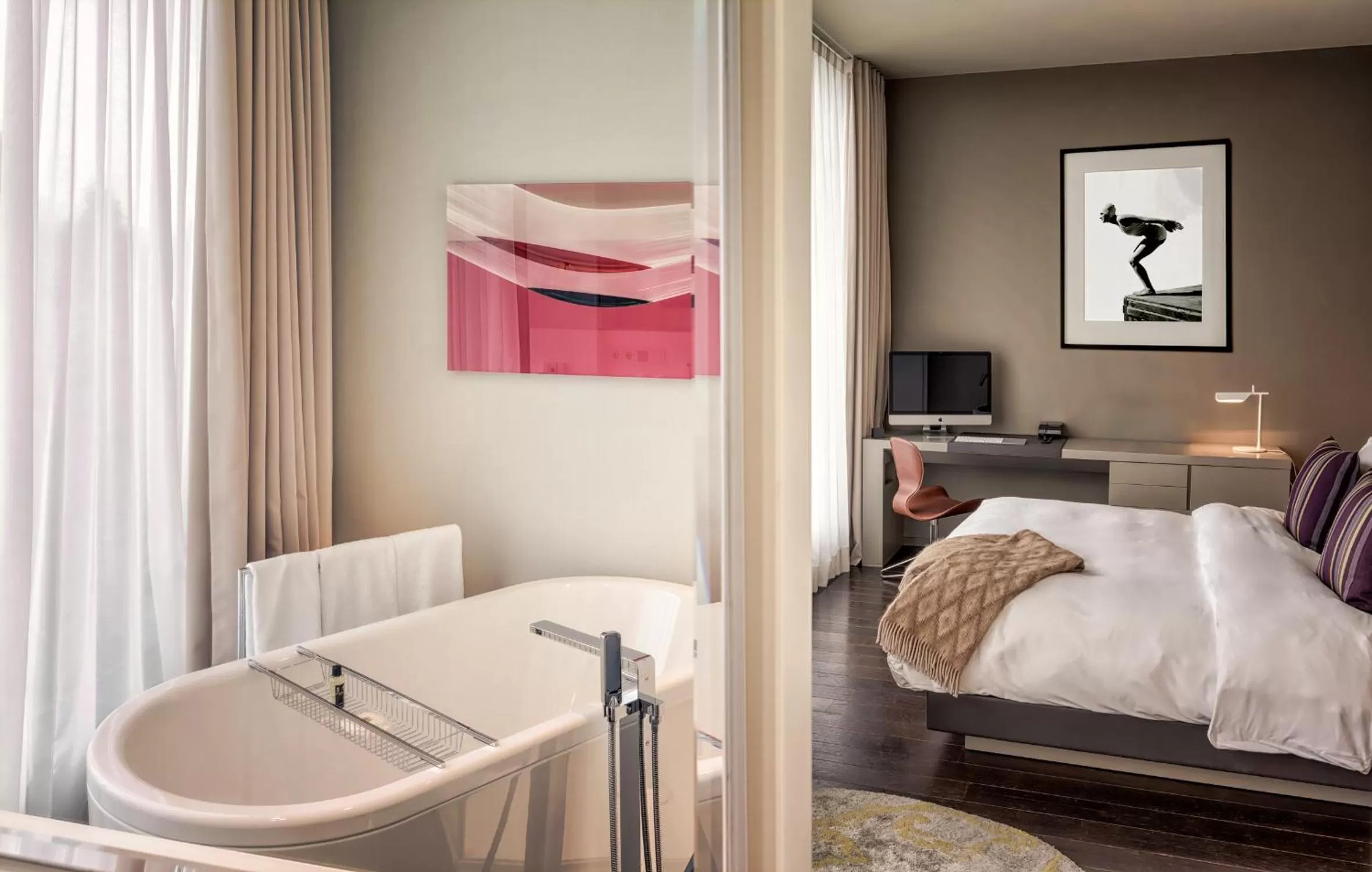 Bathroom, Bed in SO/ Berlin Das Stue