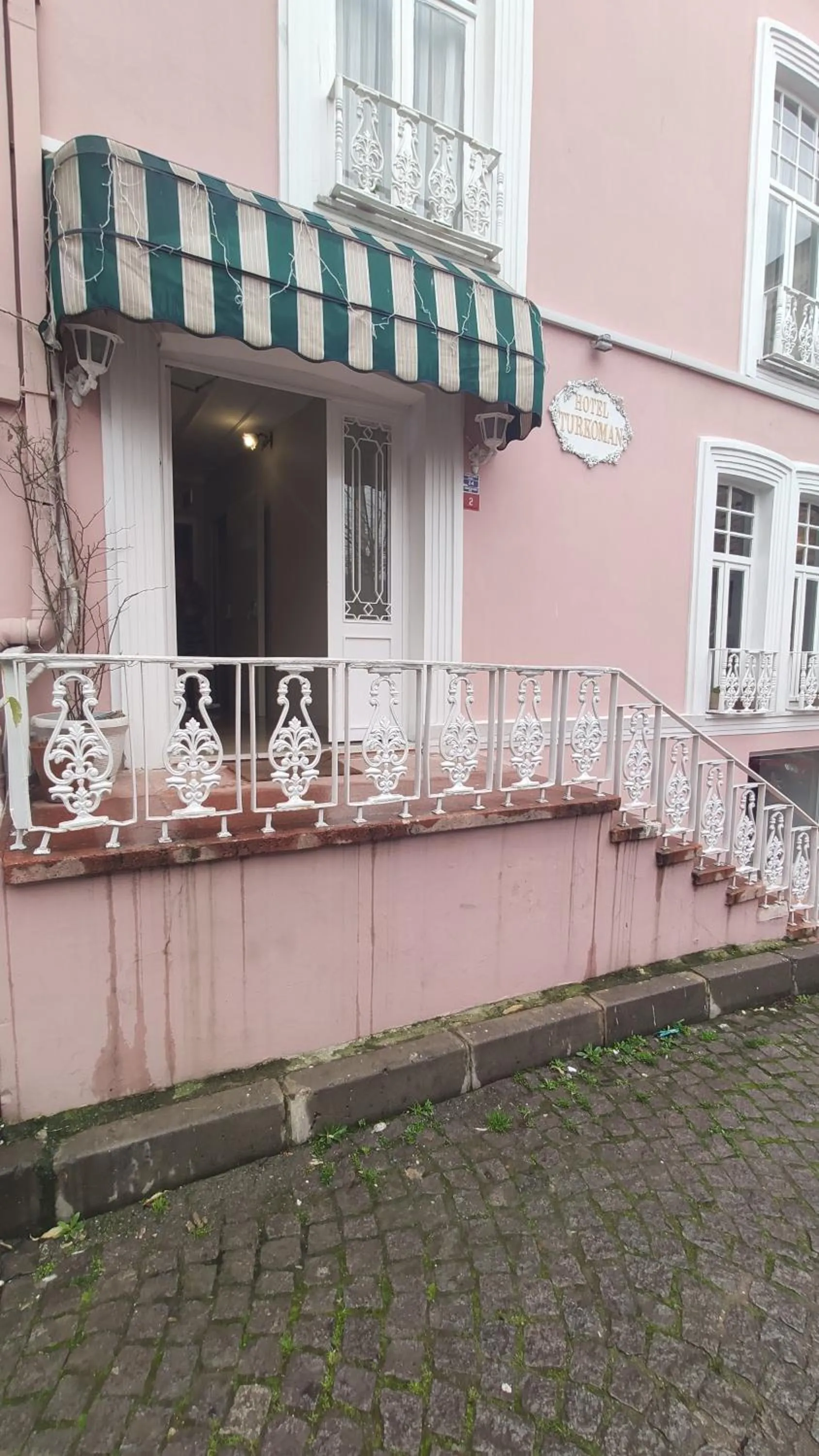 Facade/entrance in Turkoman Hotel