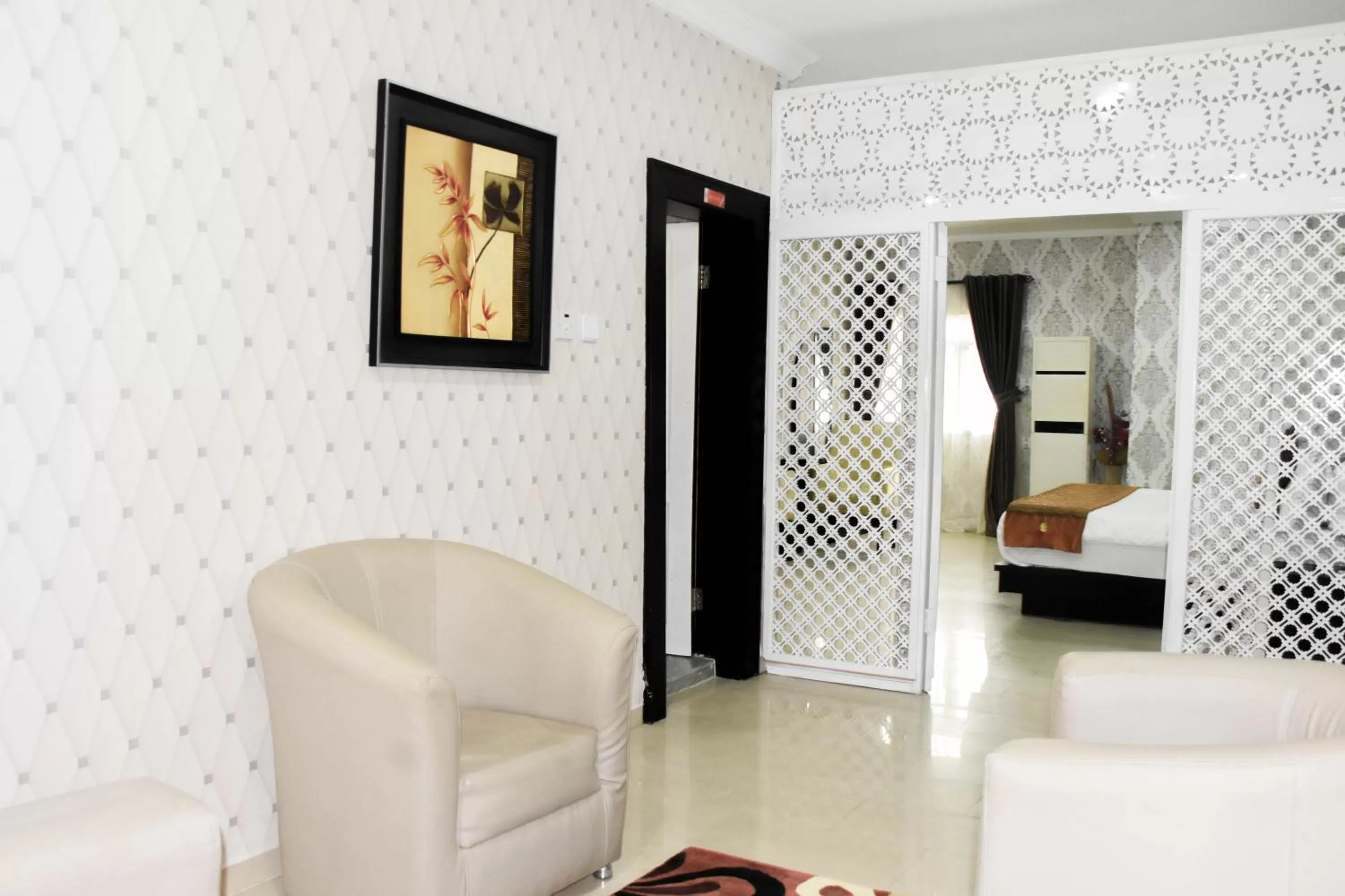 Living room, Seating Area in Galpin Suites