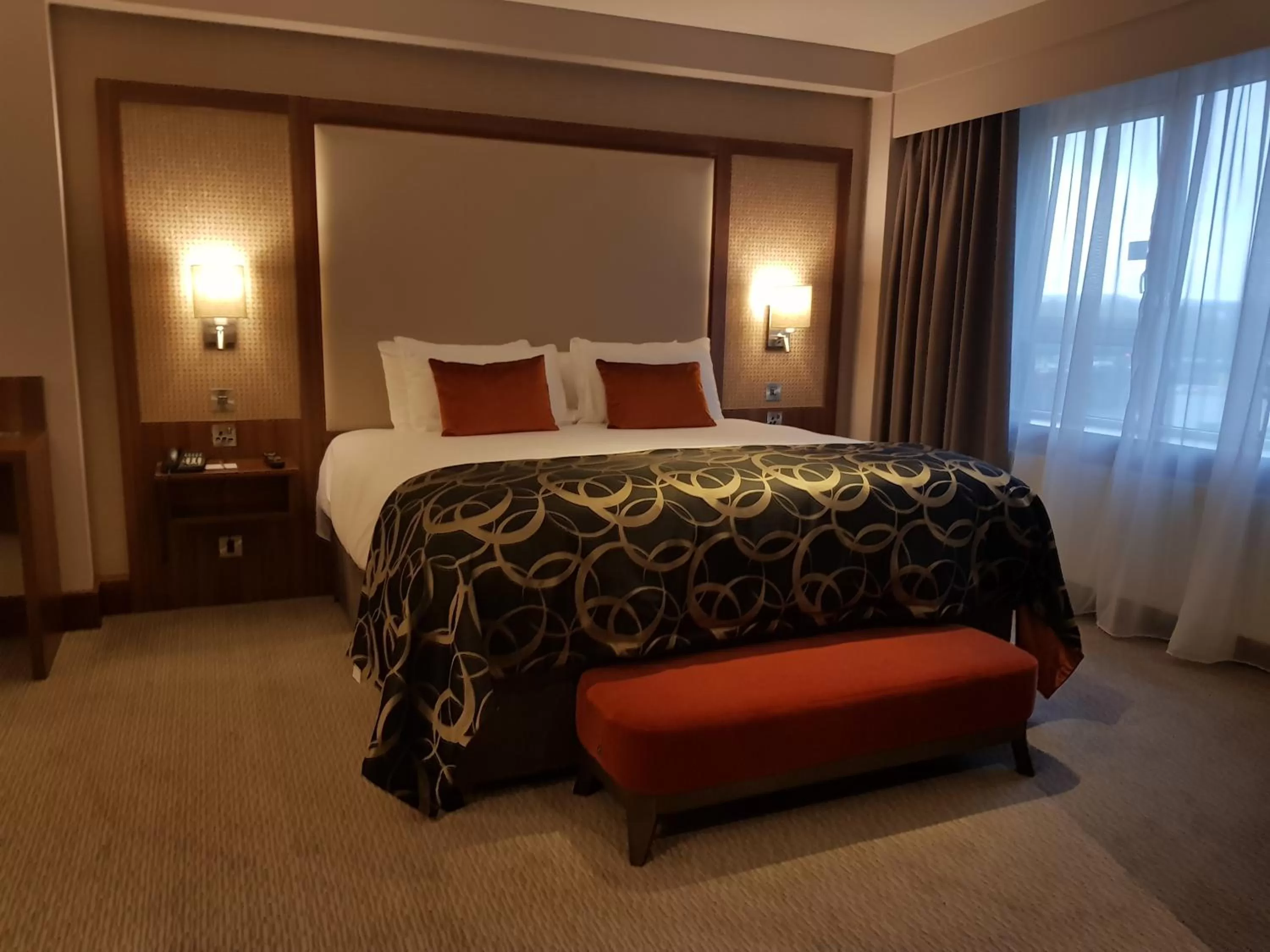 Bedroom, Bed in Clayton Hotel Silver Springs