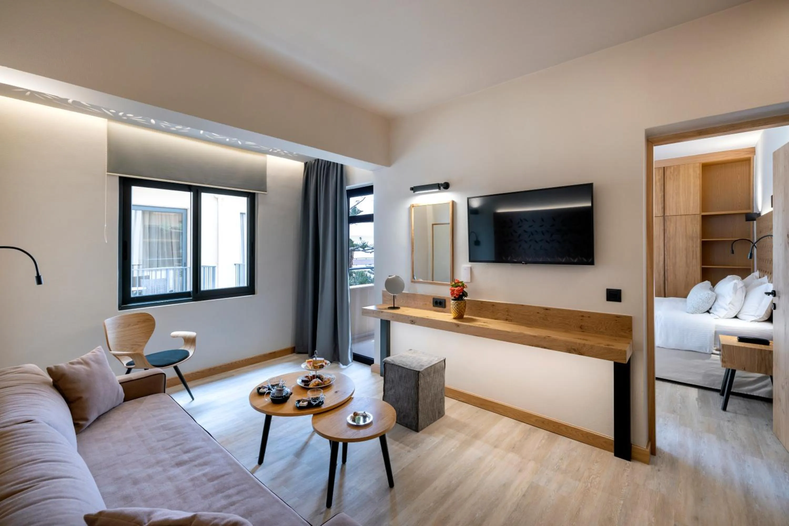 Living room in Atlantis Beach Hotel