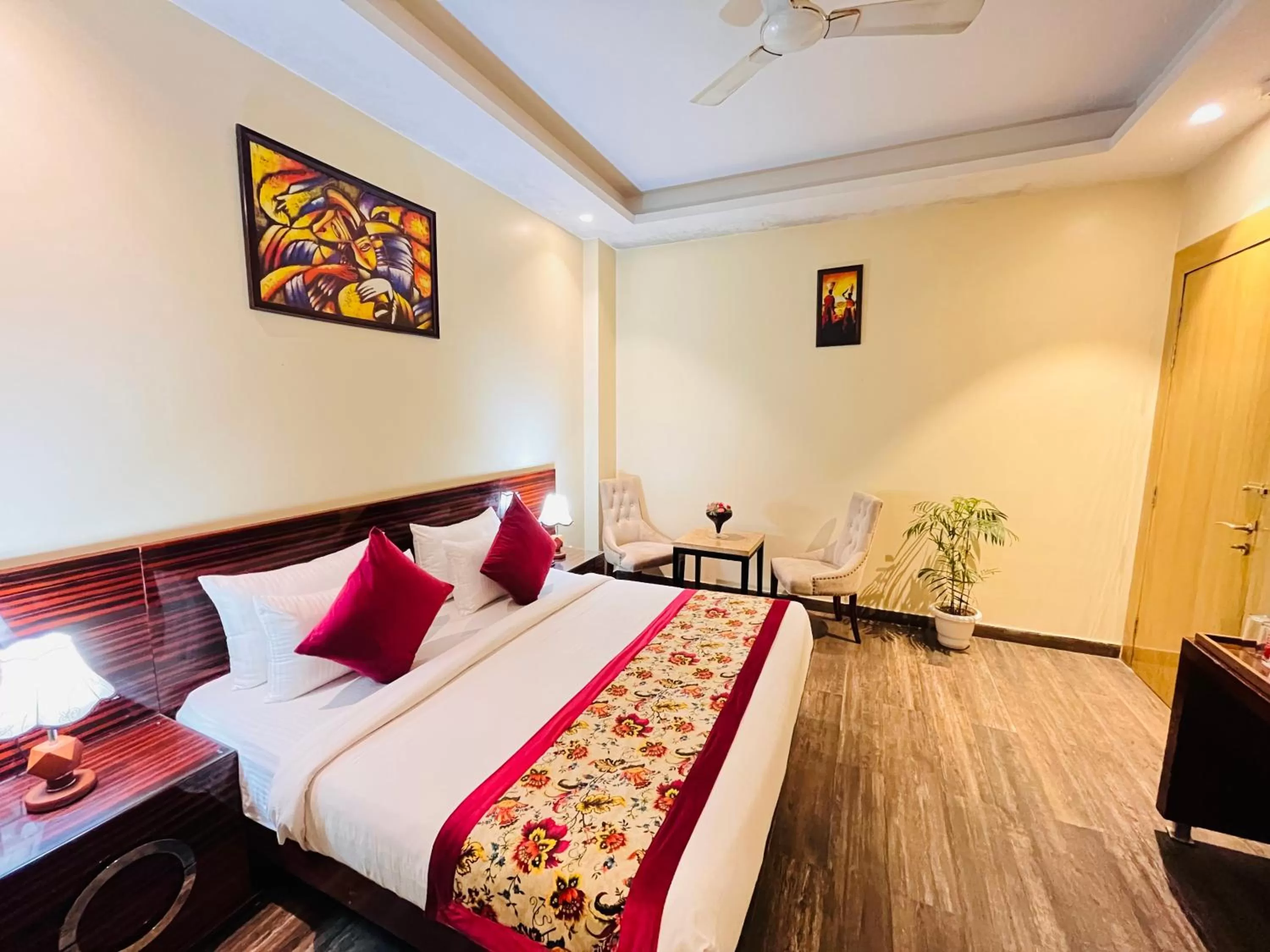 Bed in Hotel Banz near Delhi Airport