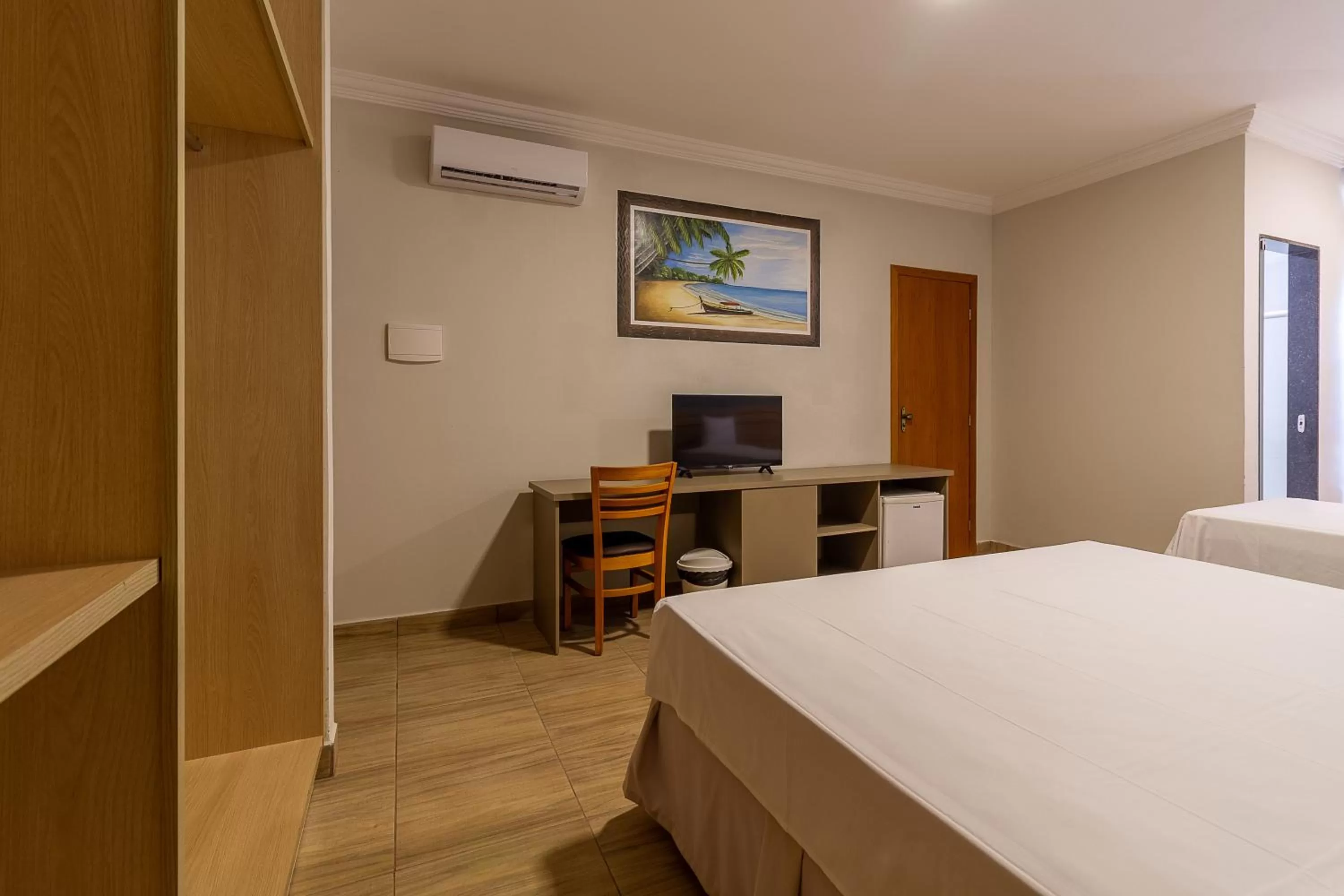 Photo of the whole room, Bed in Porto Mar Hotel