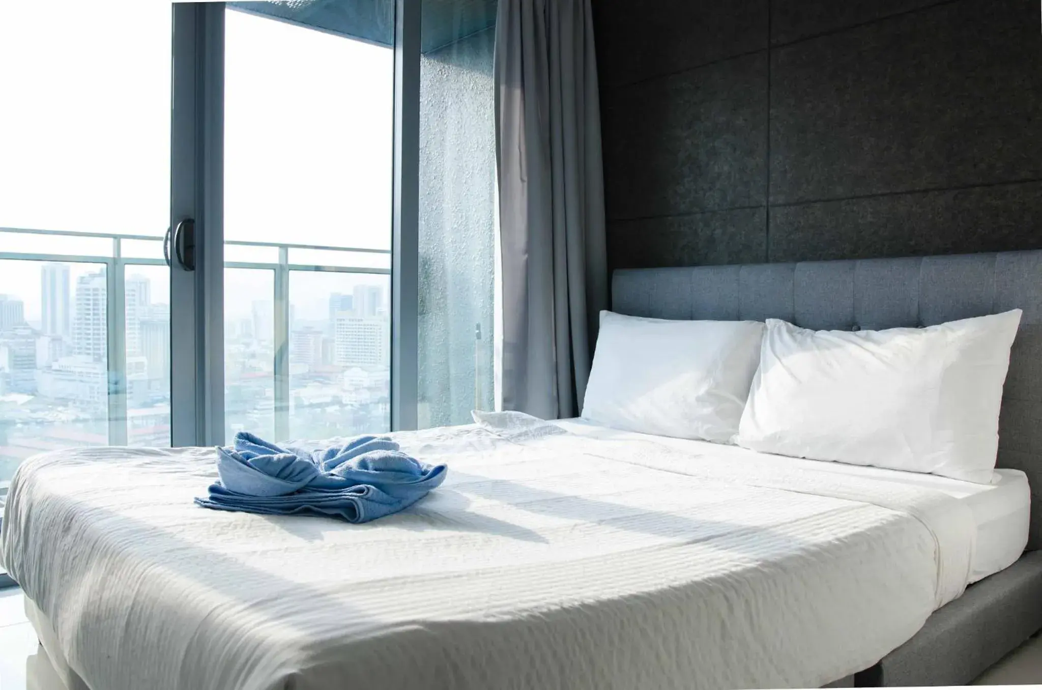 Two-Bedroom Suite in Mercu Summer Suite KLCC @ Penguin Homes Two-Bedroom Suite in Mercu Summer Suite KLCC @ Penguin Homes