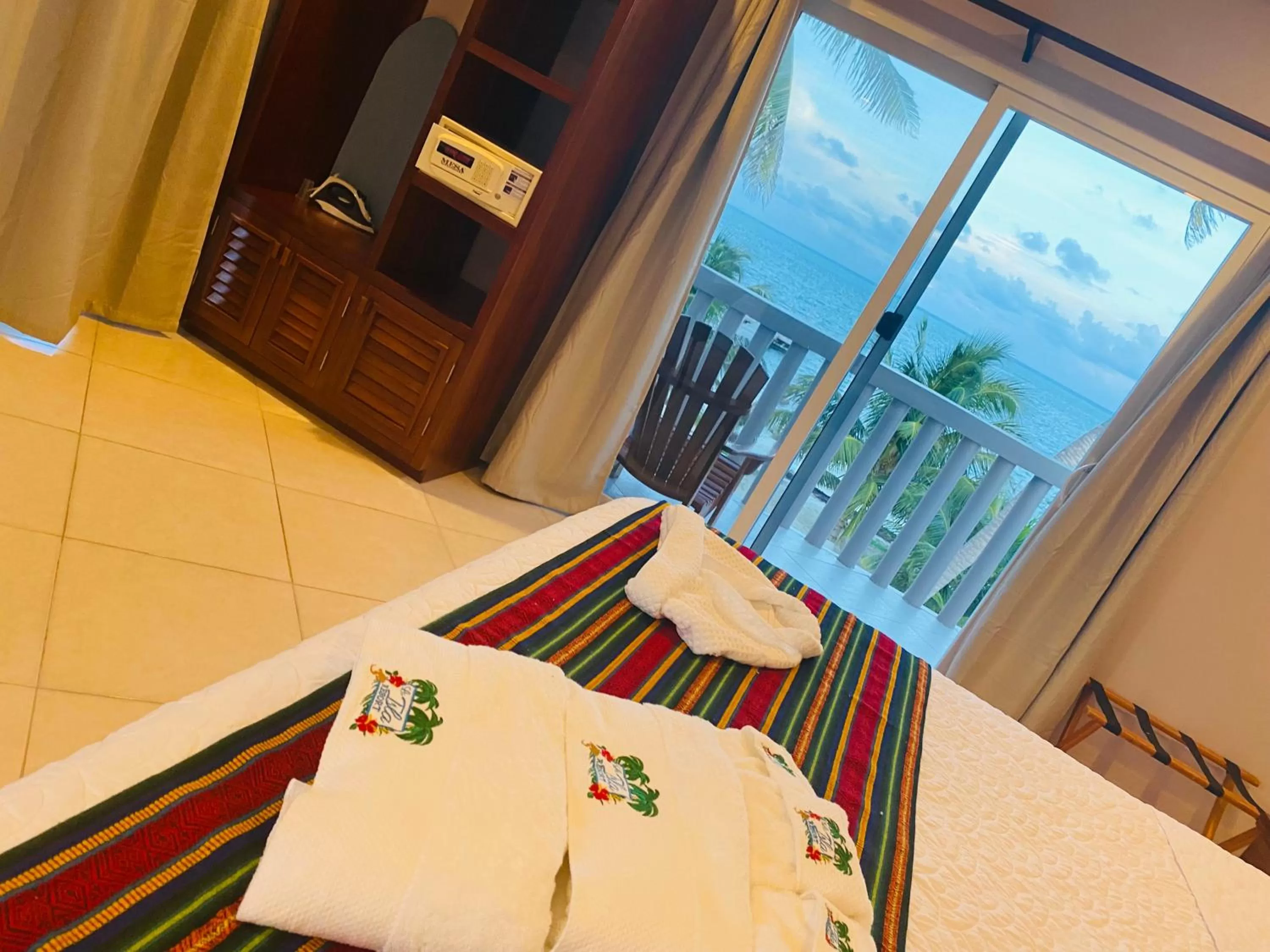 Bedroom in La Isla Resort