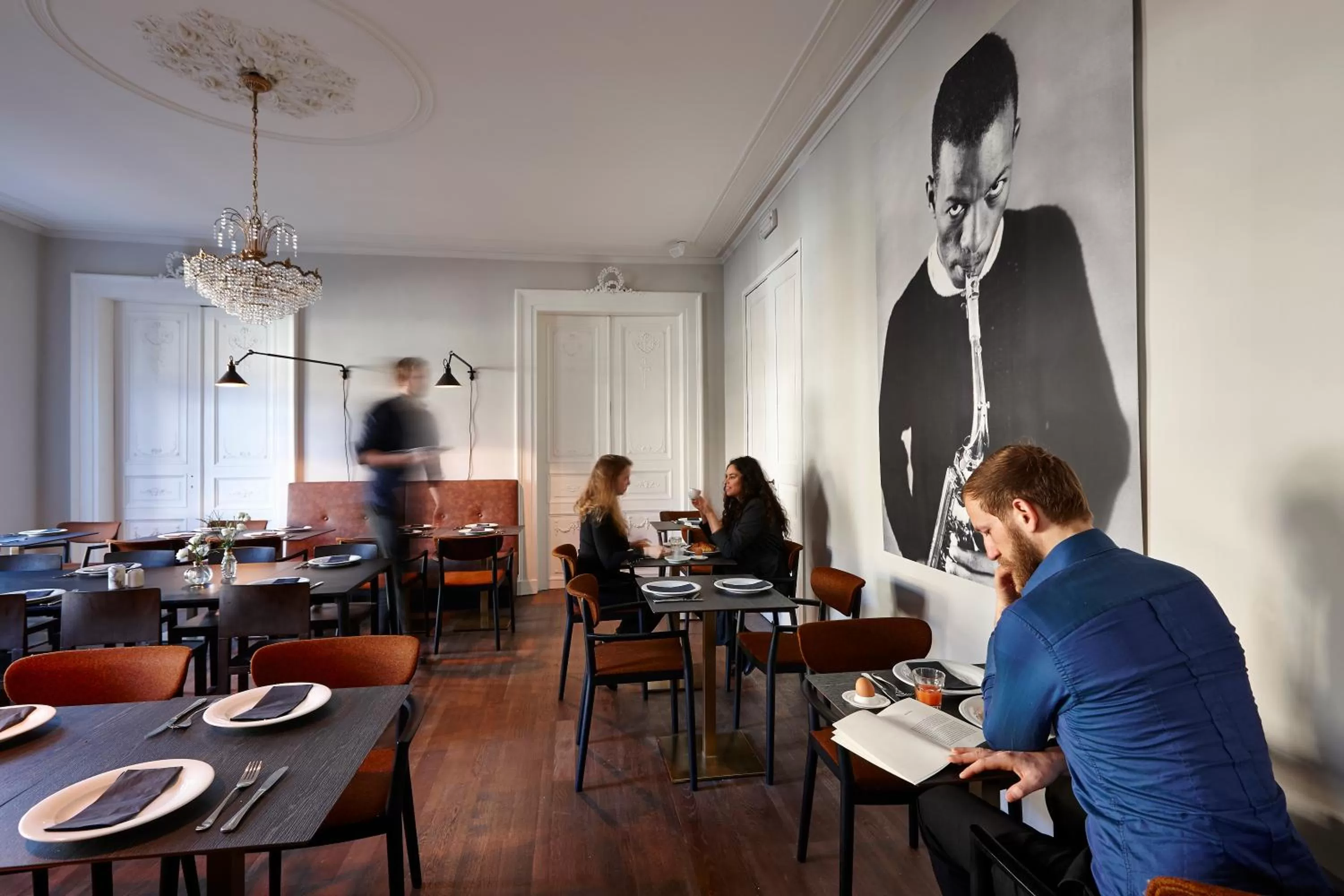 Restaurant/places to eat in Hotel Monsieur Ernest