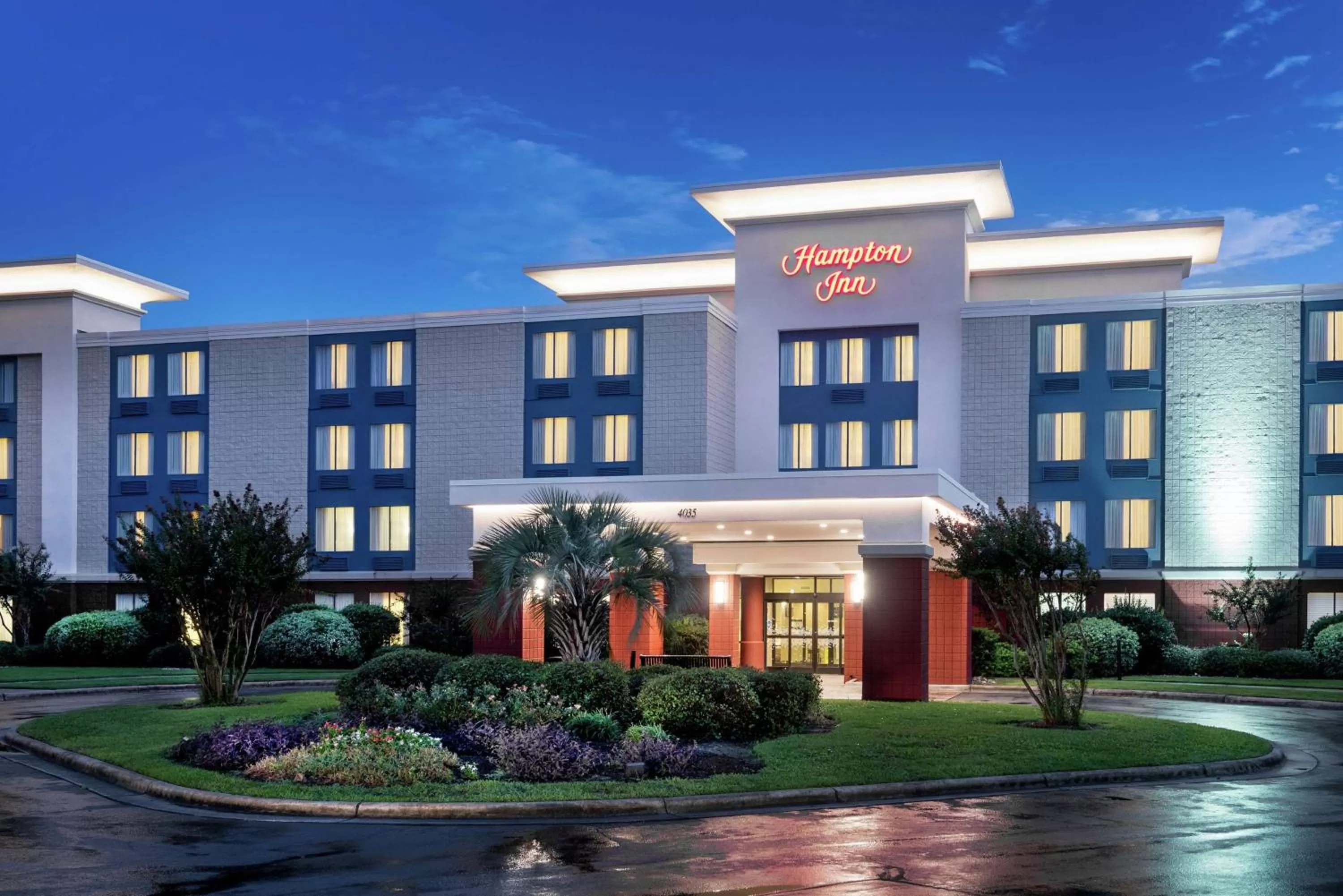 Property building in Hampton Inn Morehead City