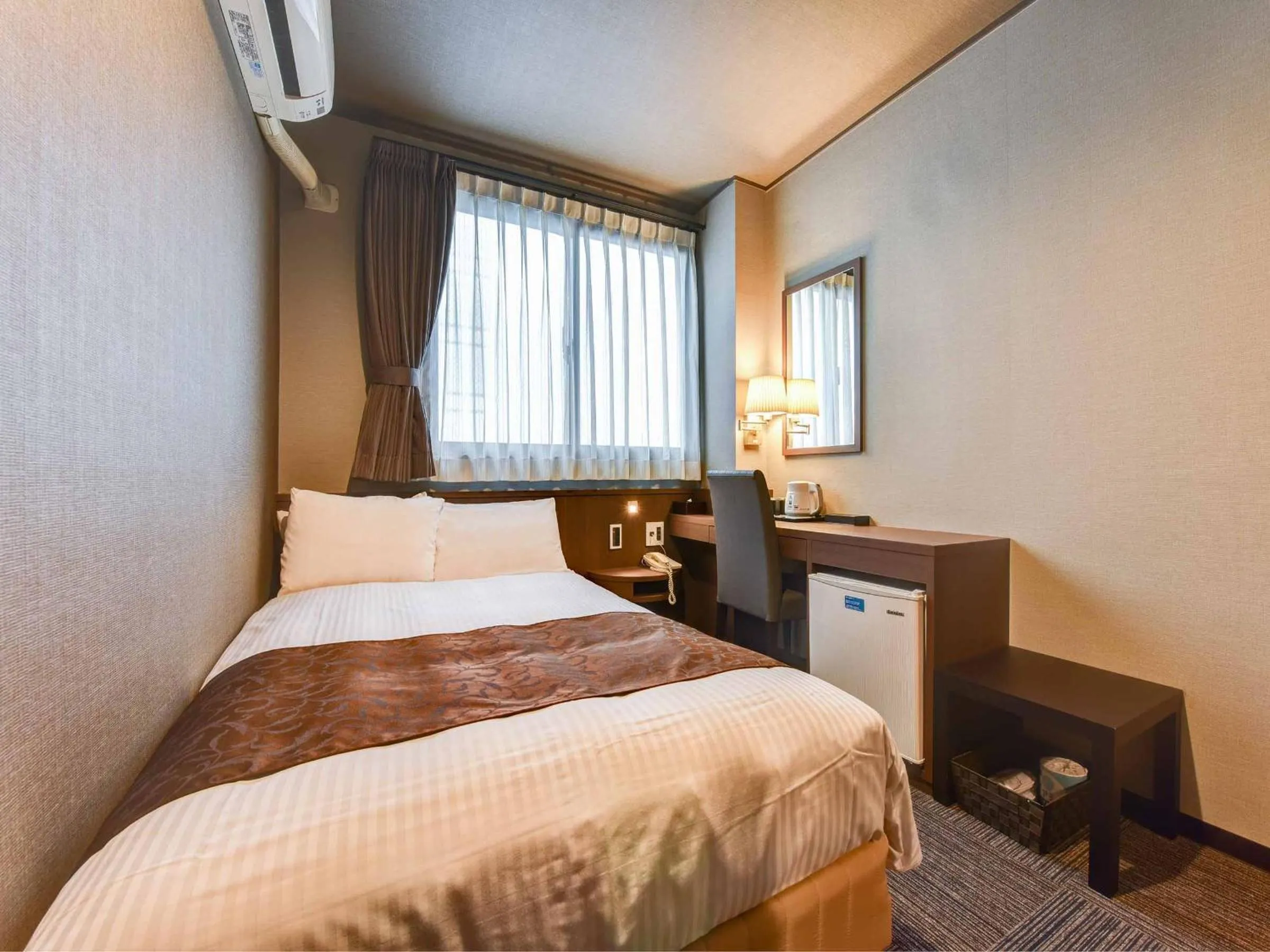 Photo of the whole room, Bed in Hotel Crane Tachibana