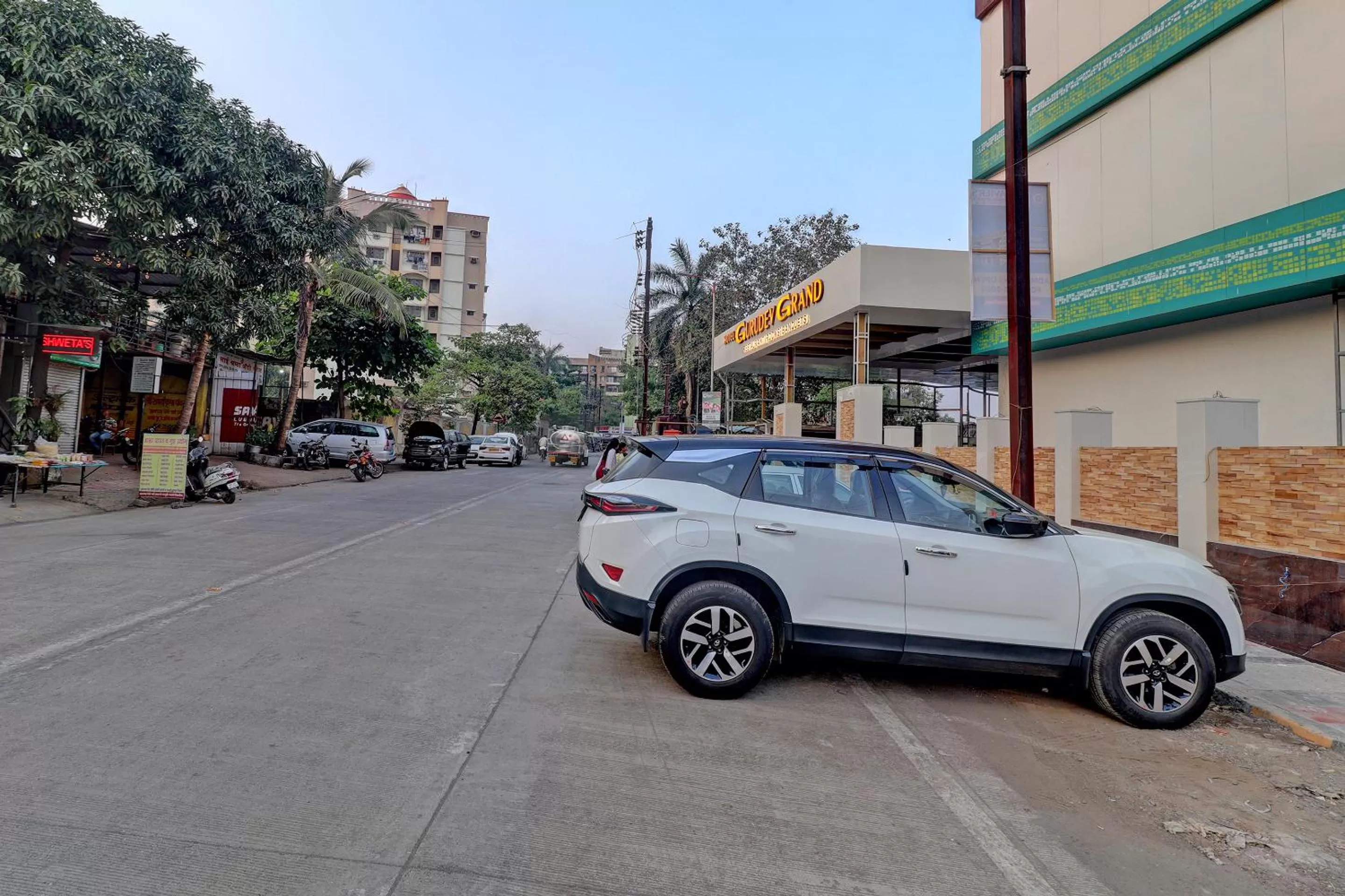 Day in Hotel Gurudev Grand