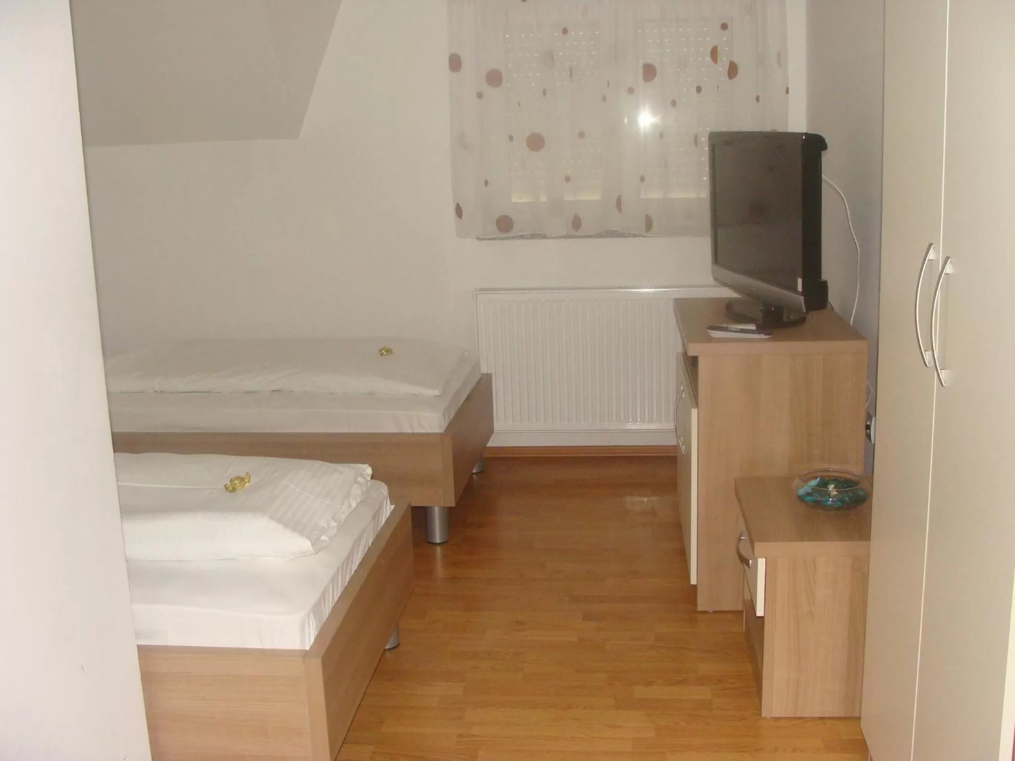 Decorative detail, Bed in Lugarnica