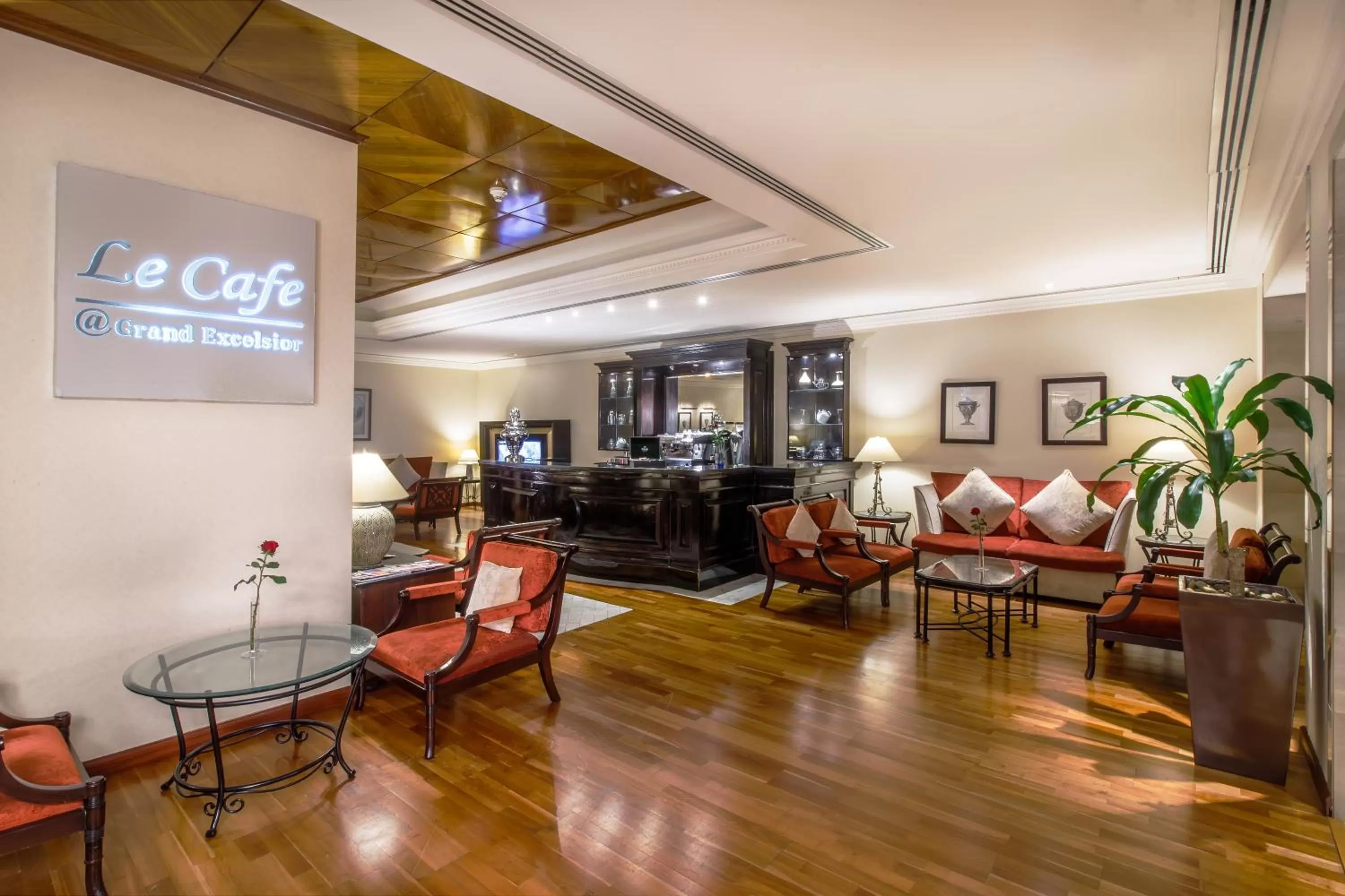 Restaurant/places to eat in Grand Excelsior Hotel Deira