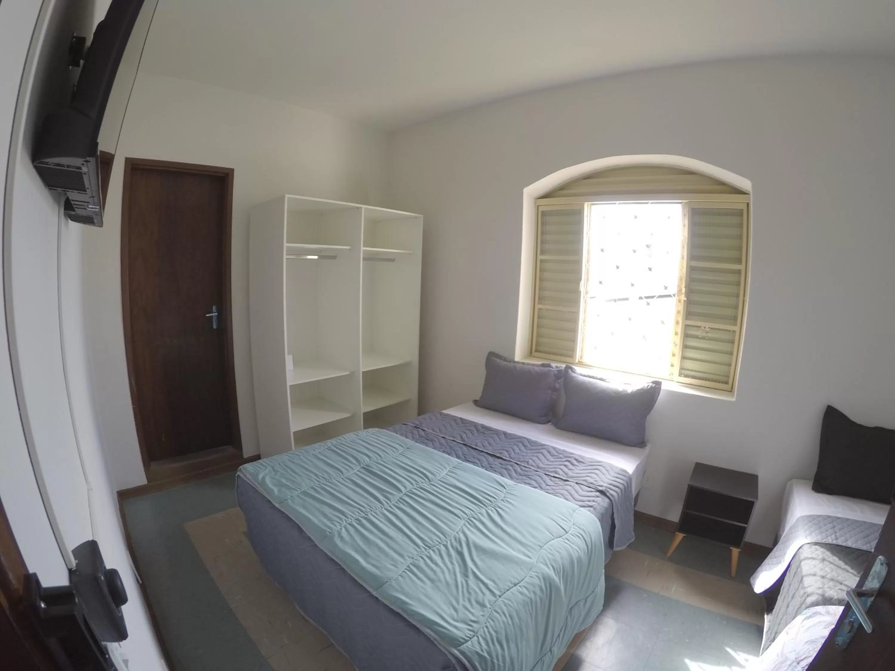 Bedroom, Bed in Quartos Delfim Moreira