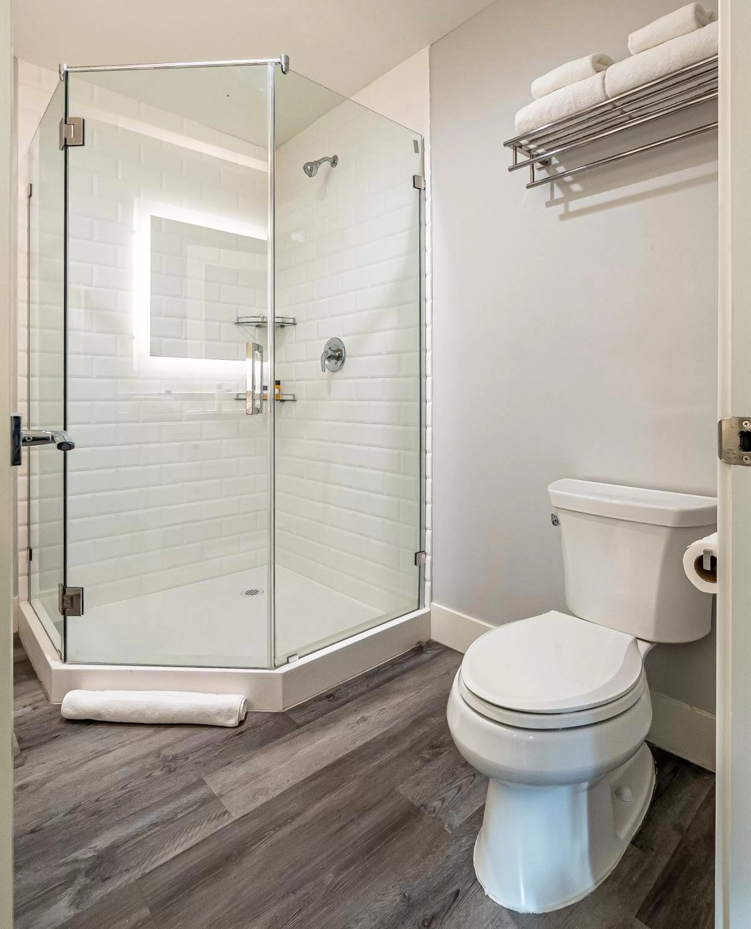 Shower in Onsen Hotel and Spa