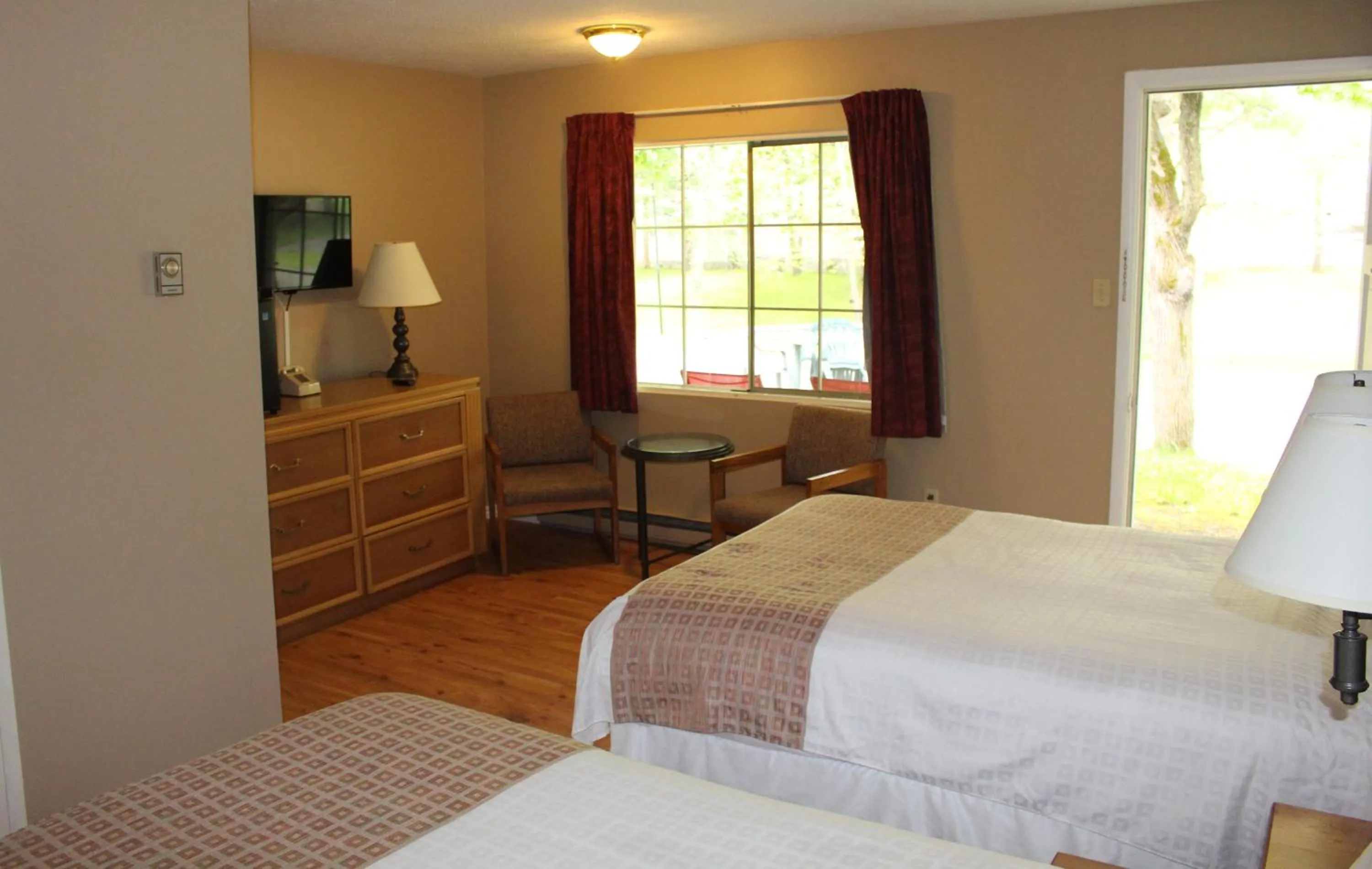 Colonial Resort-1000Islands