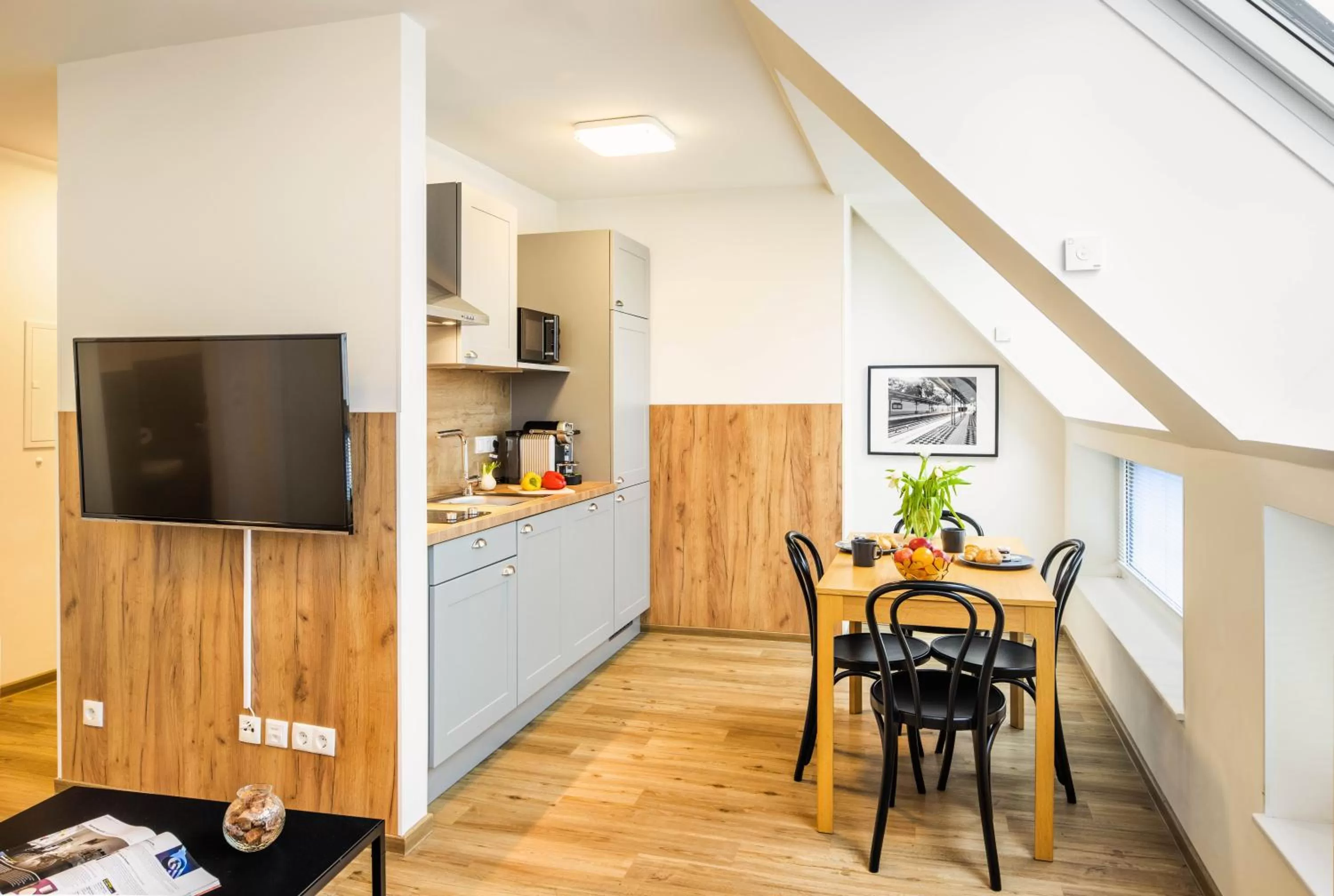 TV and multimedia in Jimmy's Apartments Lory