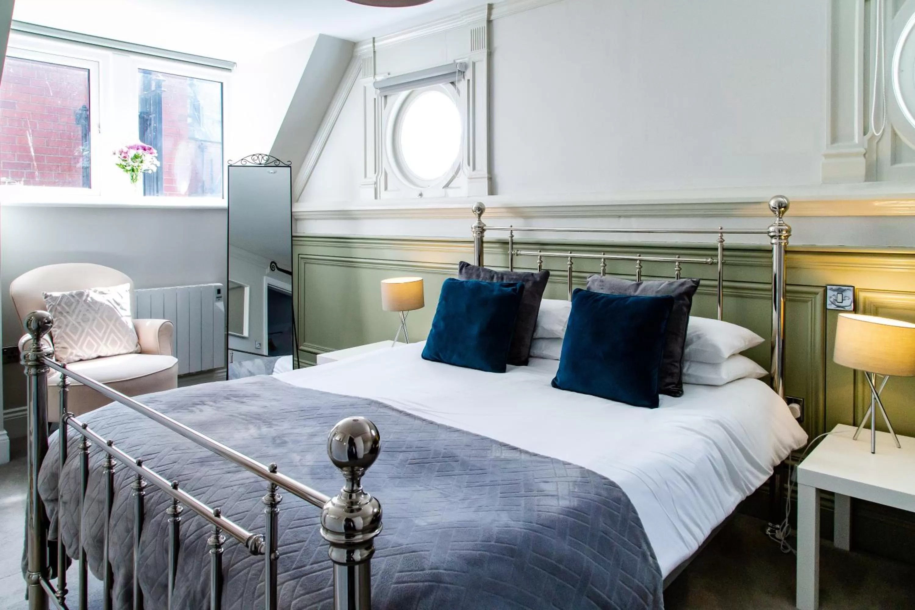 Bed in Goodramgate Apartments