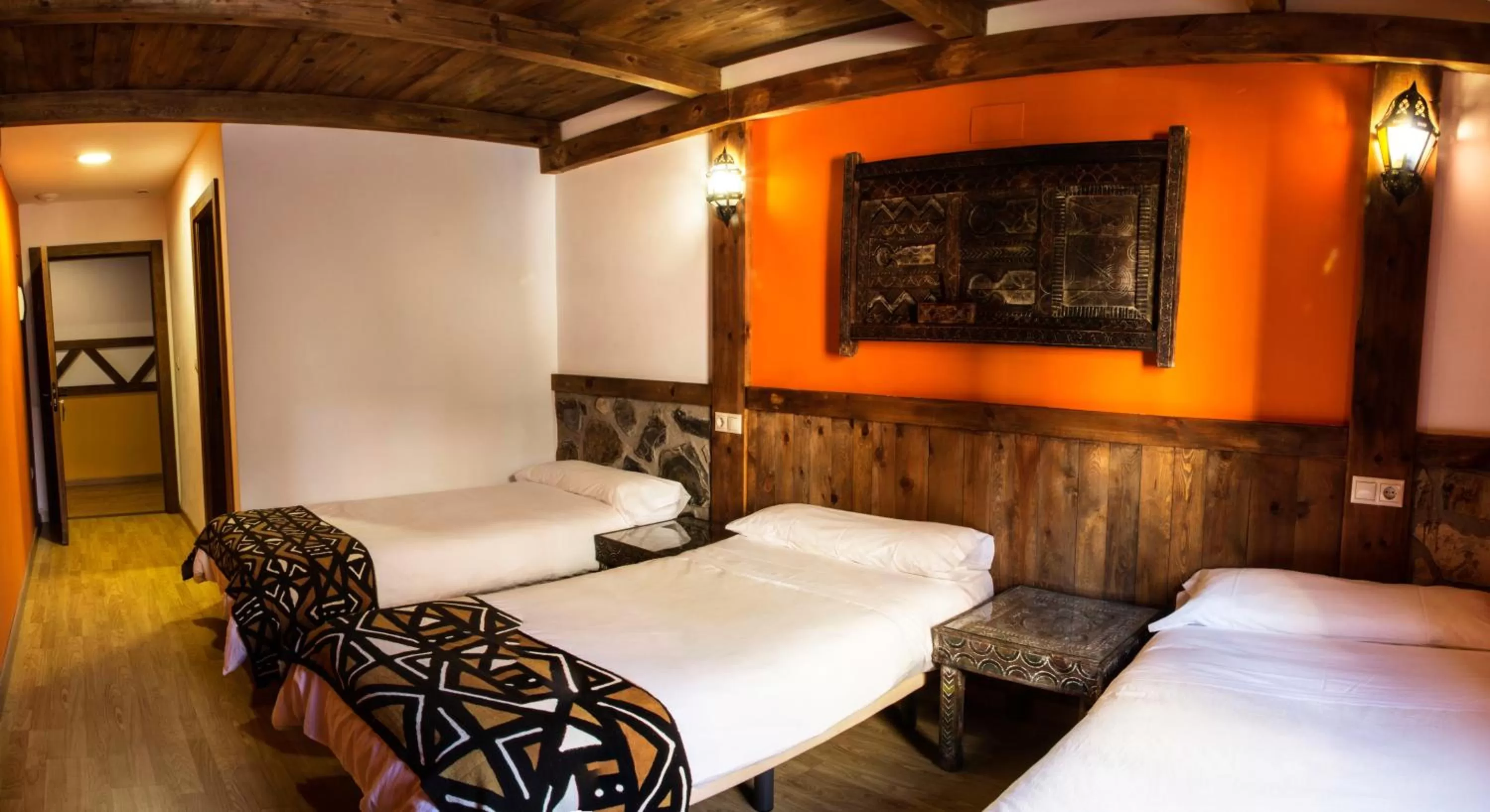 Bedroom, Bed in Hotel Plaza