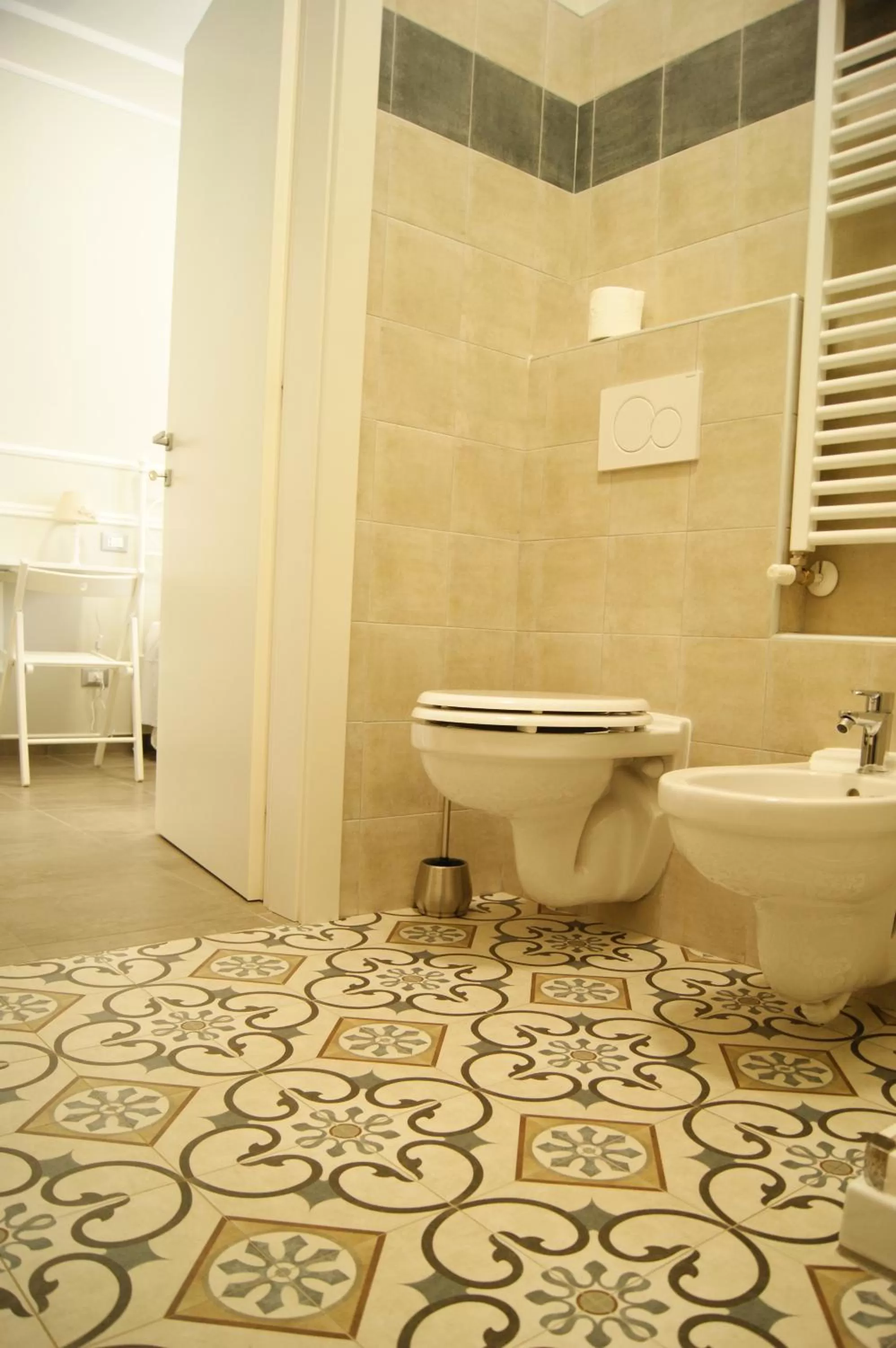 Toilet in LA DAMA ROOM&BREAKFAST