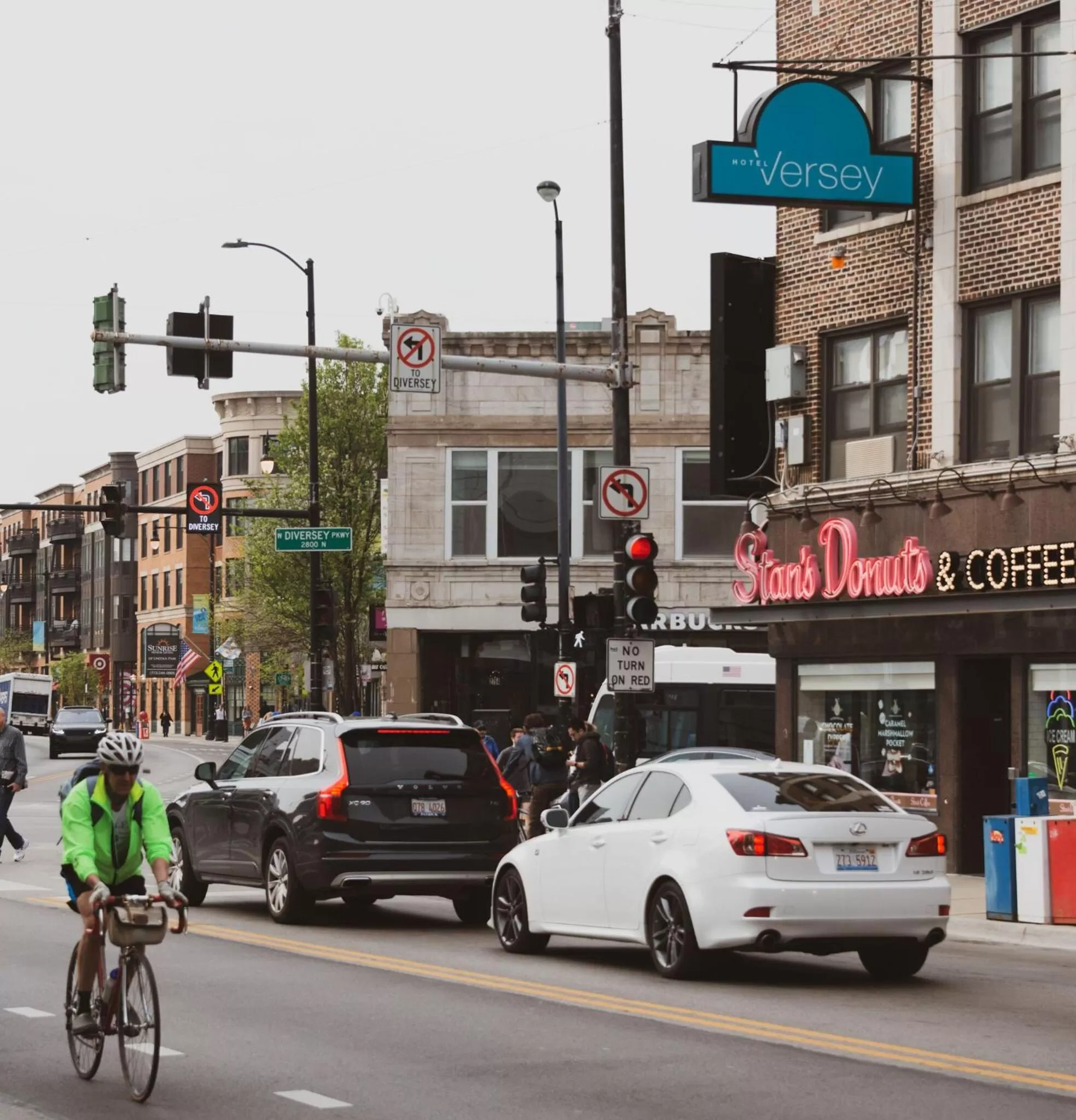 Neighbourhood in Hotel Versey Days Inn by Wyndham Chicago