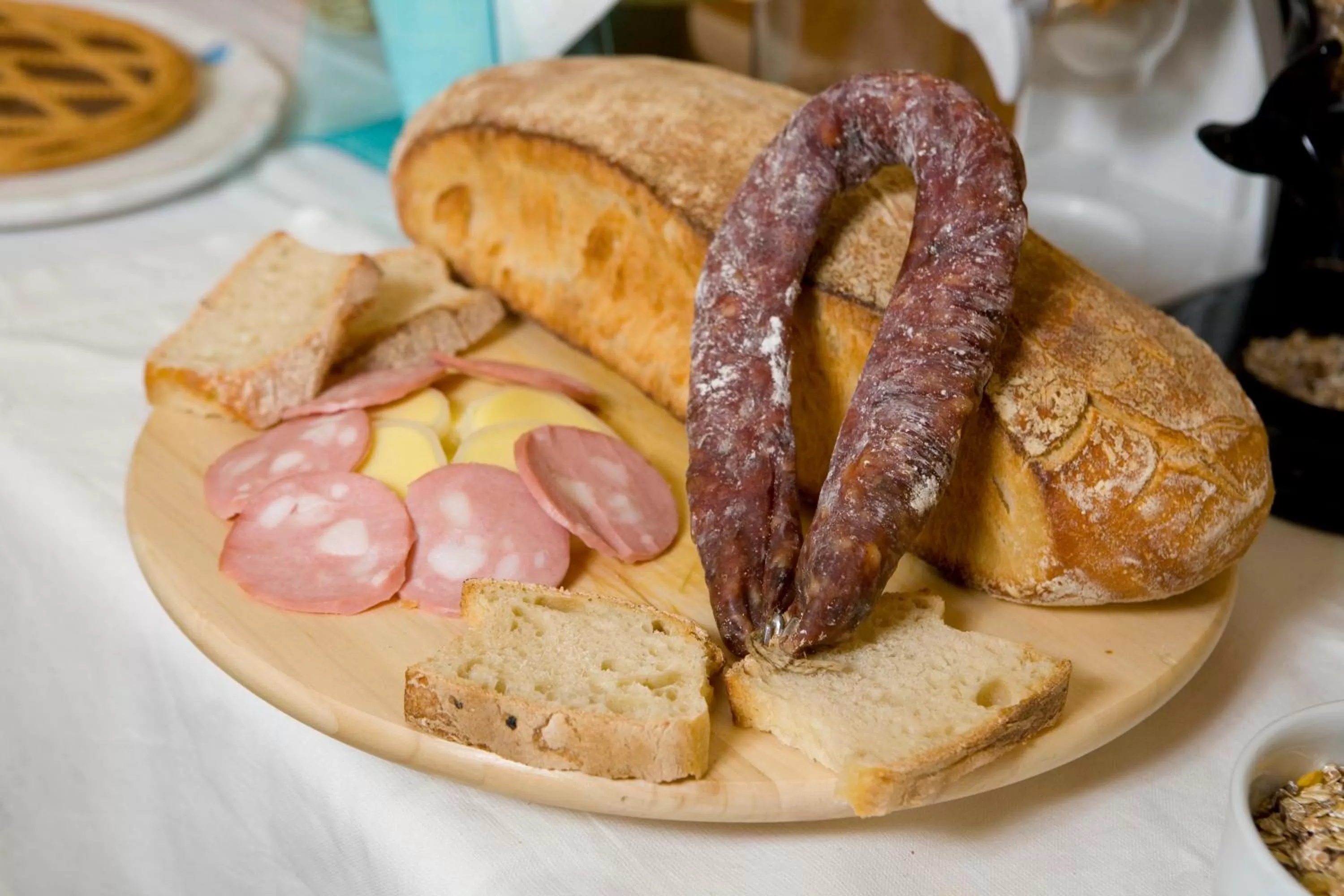 Food and drinks in Hotel Cineholiday