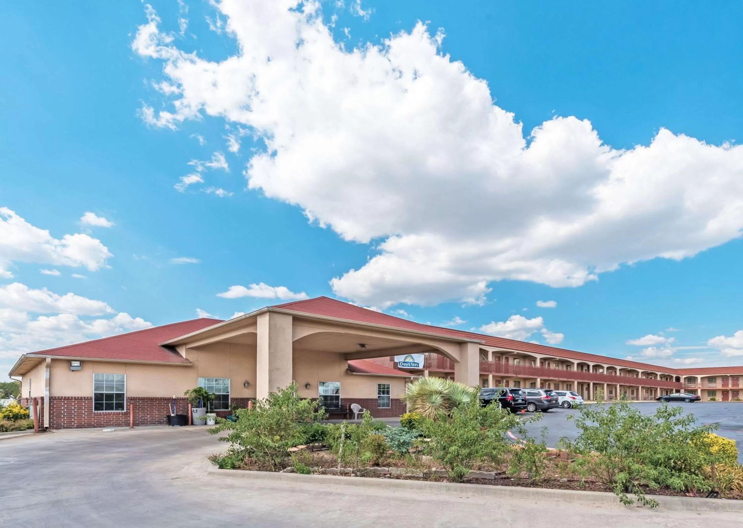 Property building in Days Inn by Wyndham Gainesville