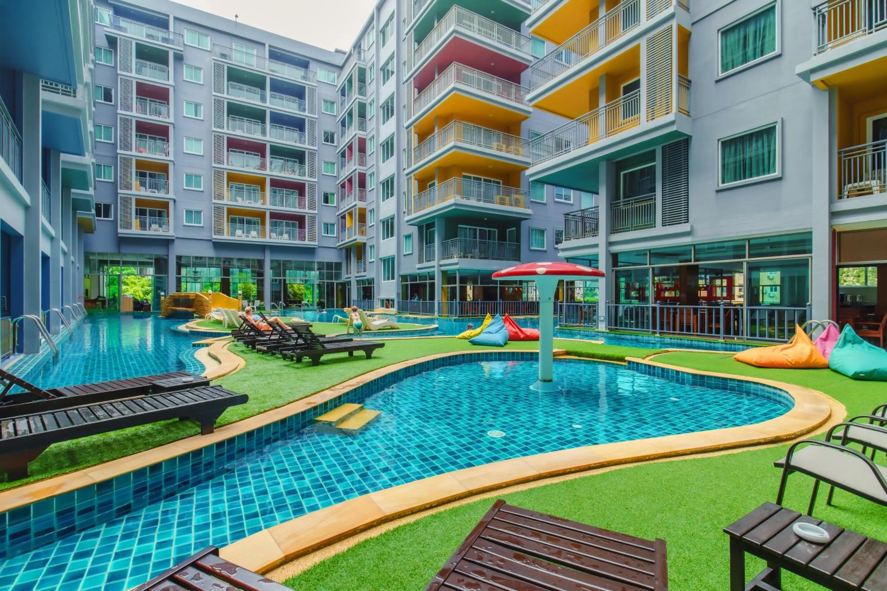 Property building in Elite Suites Patong