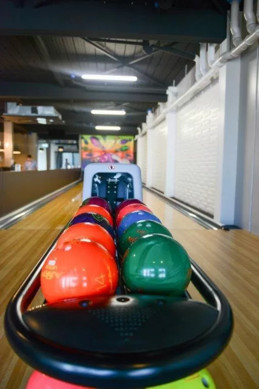Bowling in Crossroads Hotel