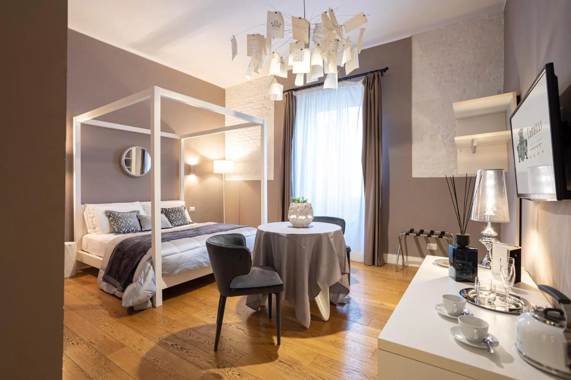 Bed in Cardilli Luxury Rooms