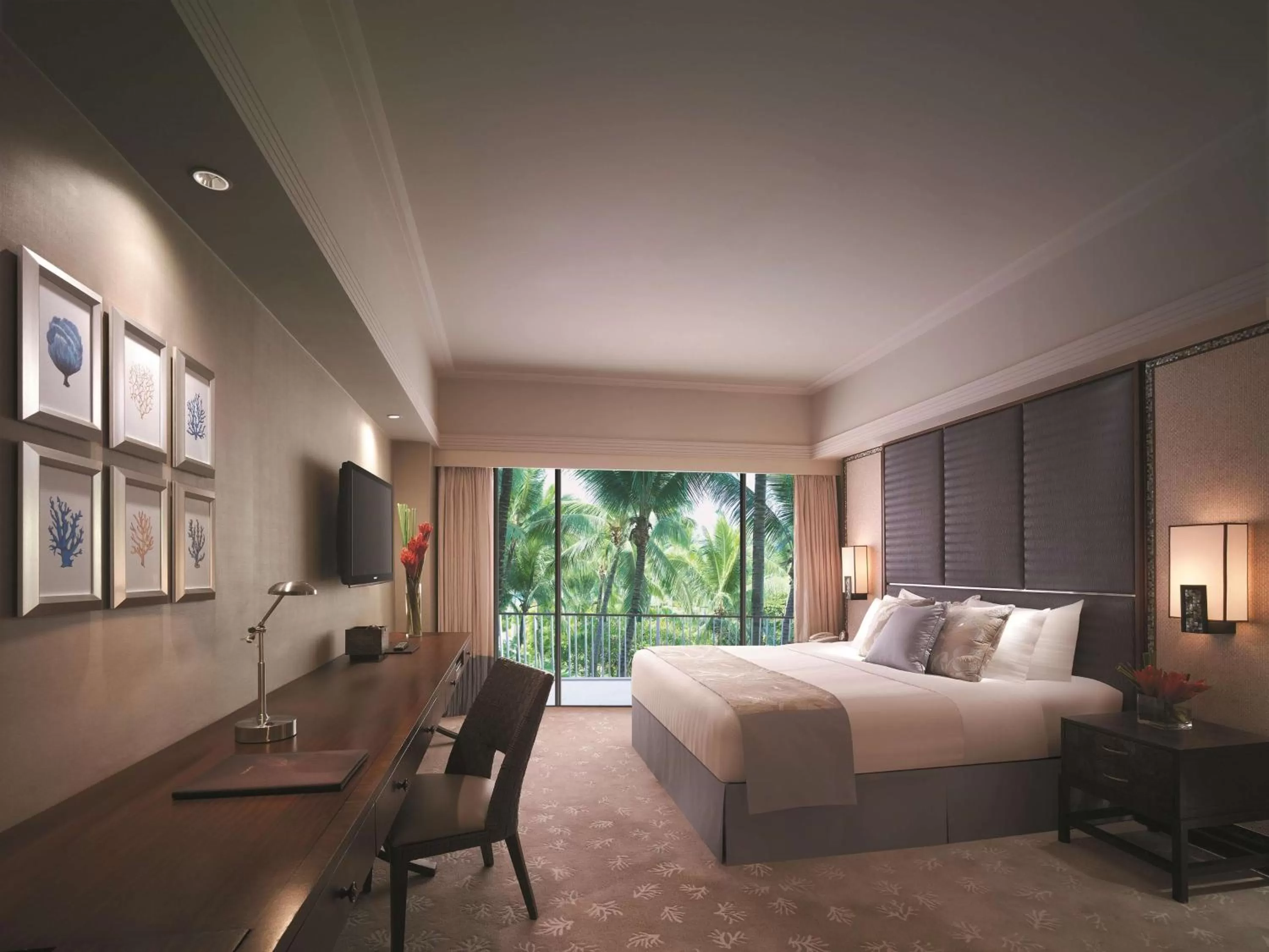 Photo of the whole room, Bed in Shangri-La Mactan, Cebu