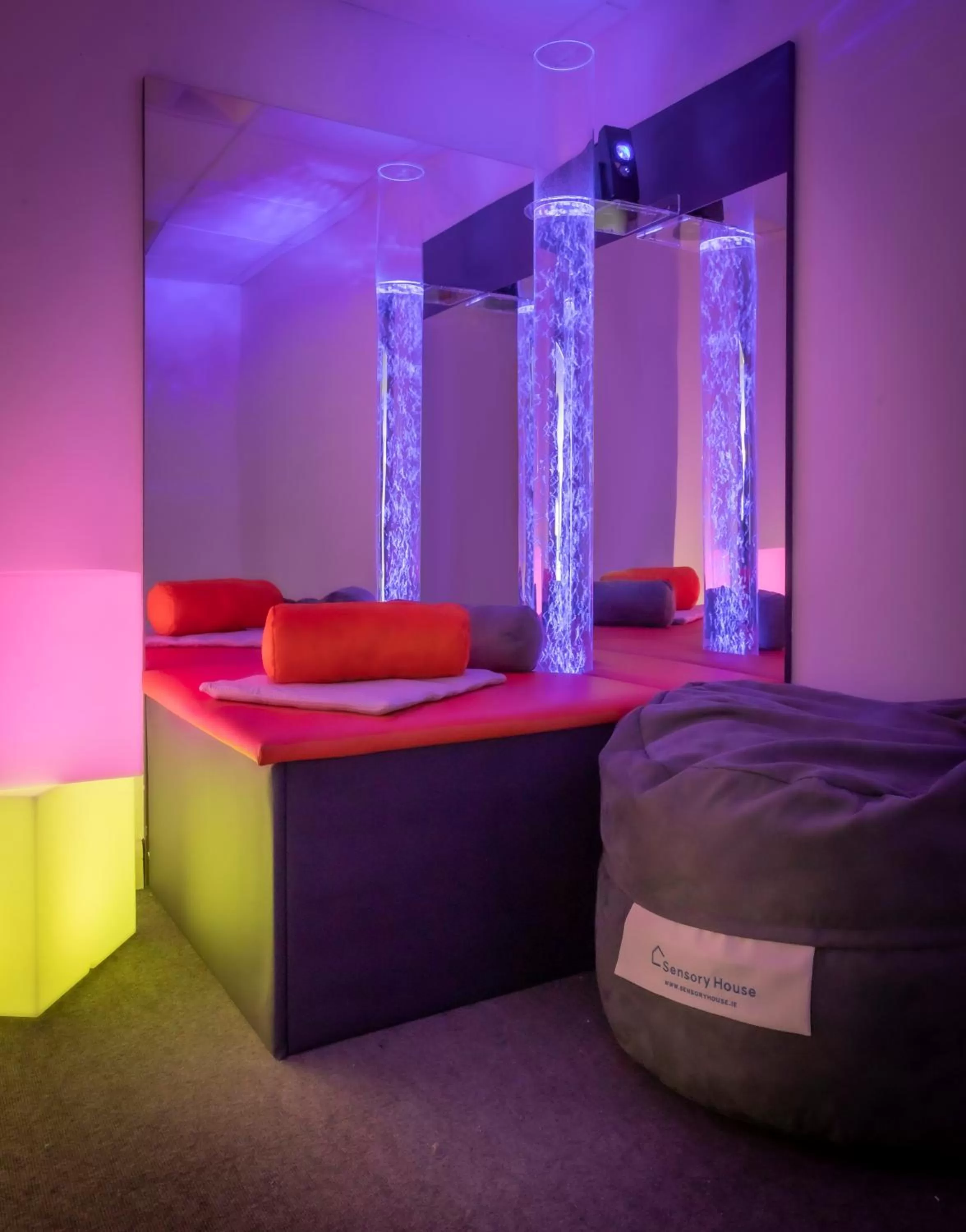 Bed in Pillo Hotel & Leisure Club