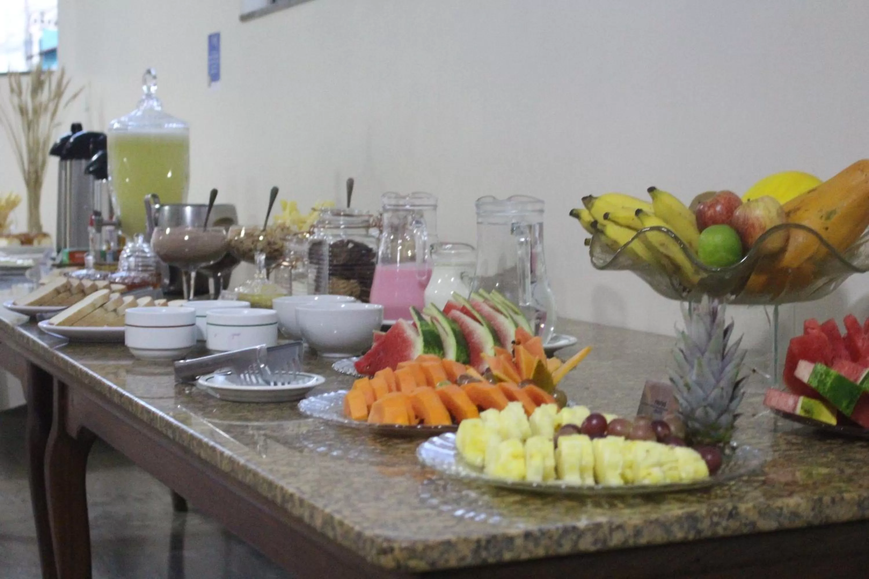 Continental breakfast in Hotel Oscar Blue Montes Claros