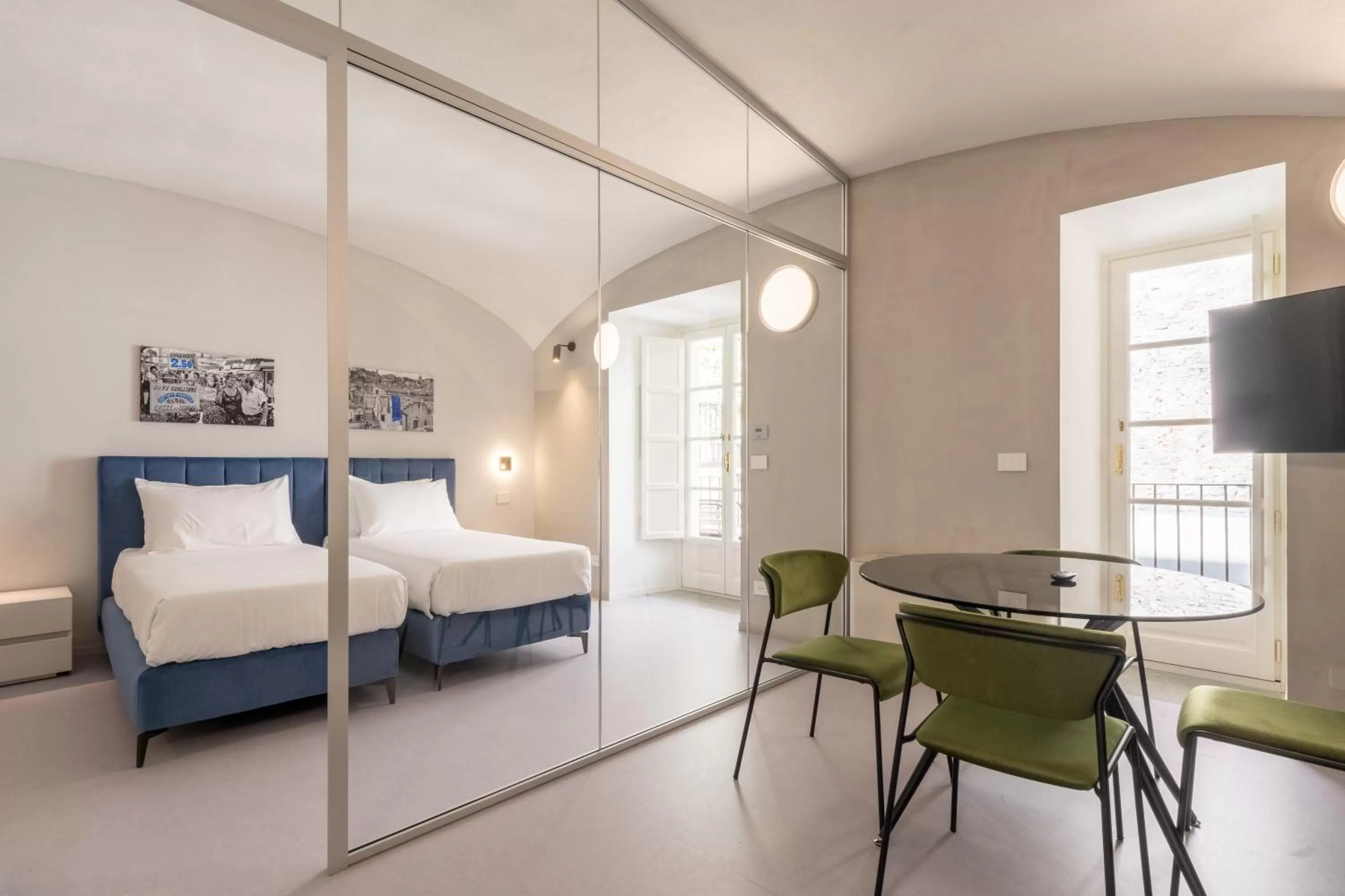 Photo of the whole room, Bed in Oriana Homèl Torino