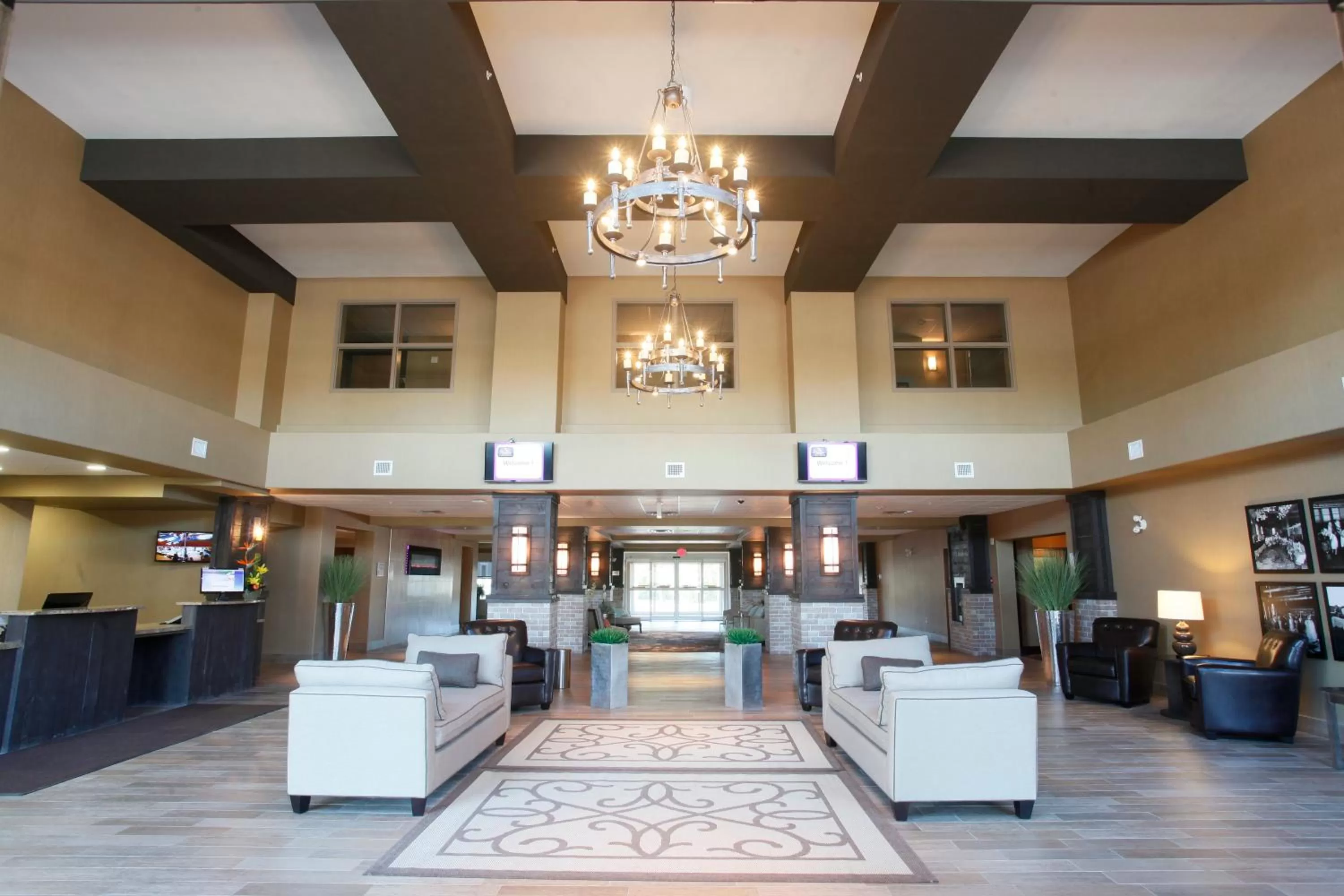 Lobby or reception in Pomeroy Inn & Suites at Olds College