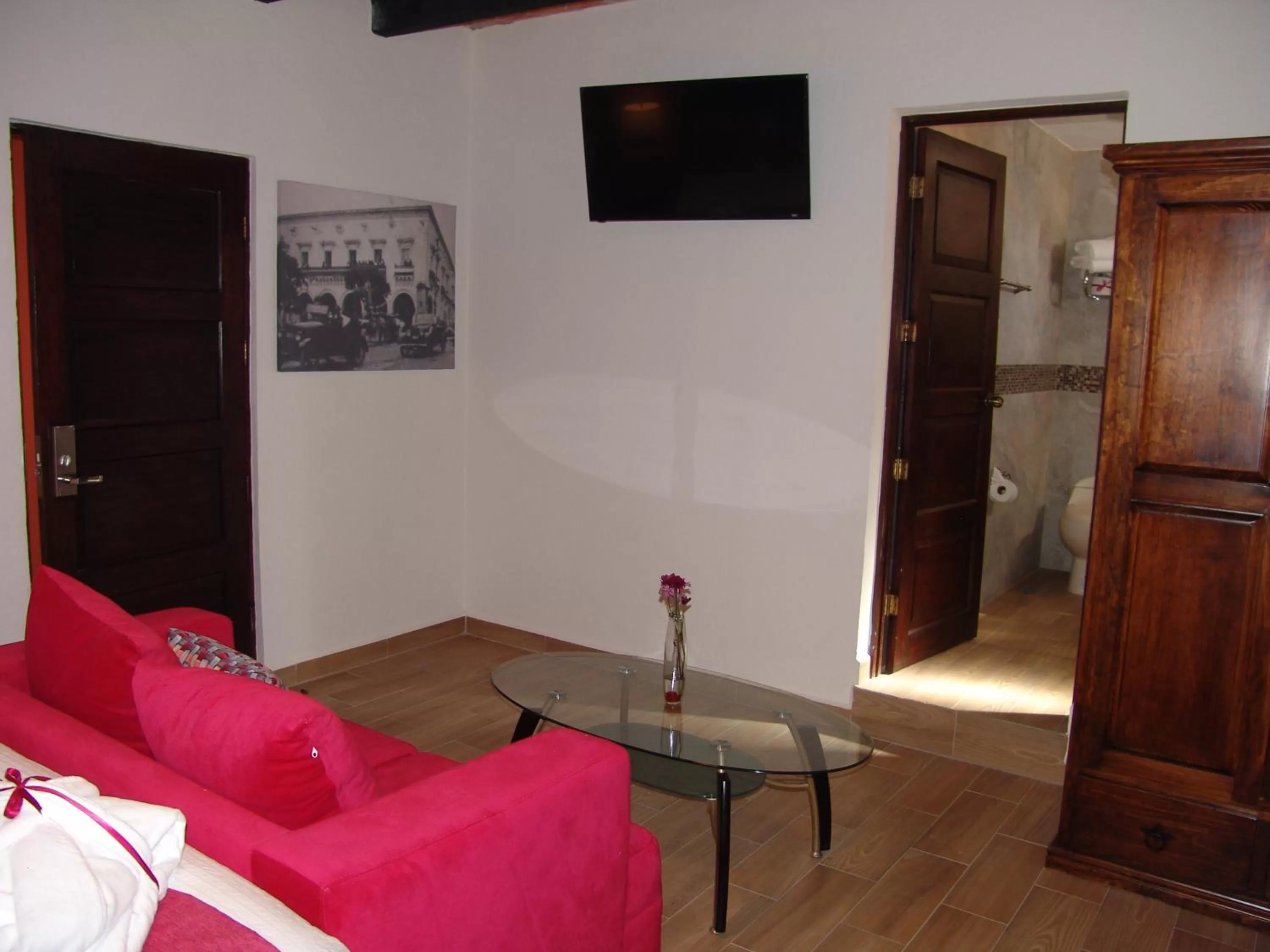 TV and multimedia in Hotel Casa Don Quijote