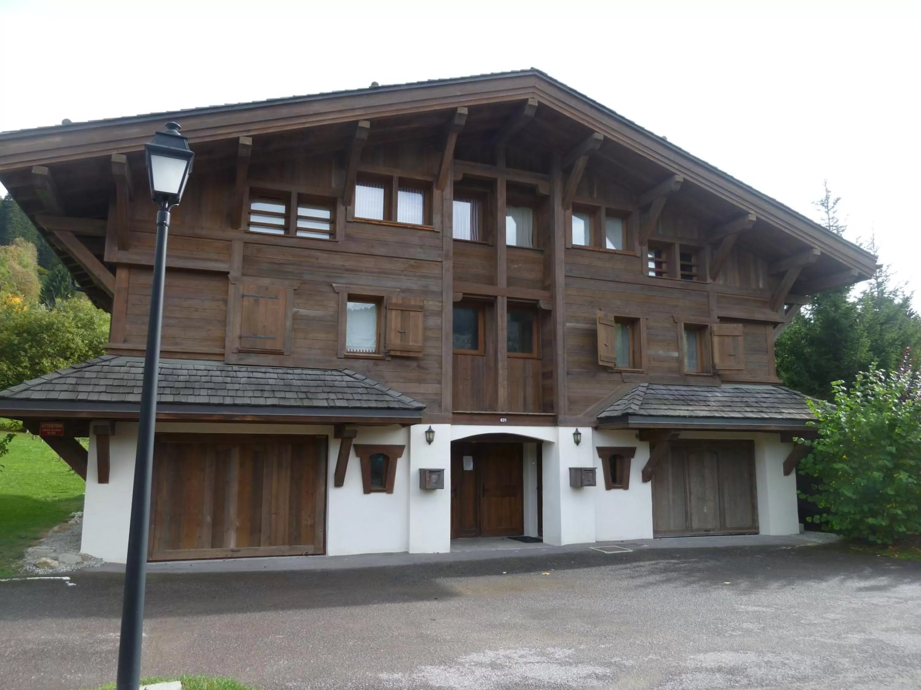 Property building in Chalets de Julie