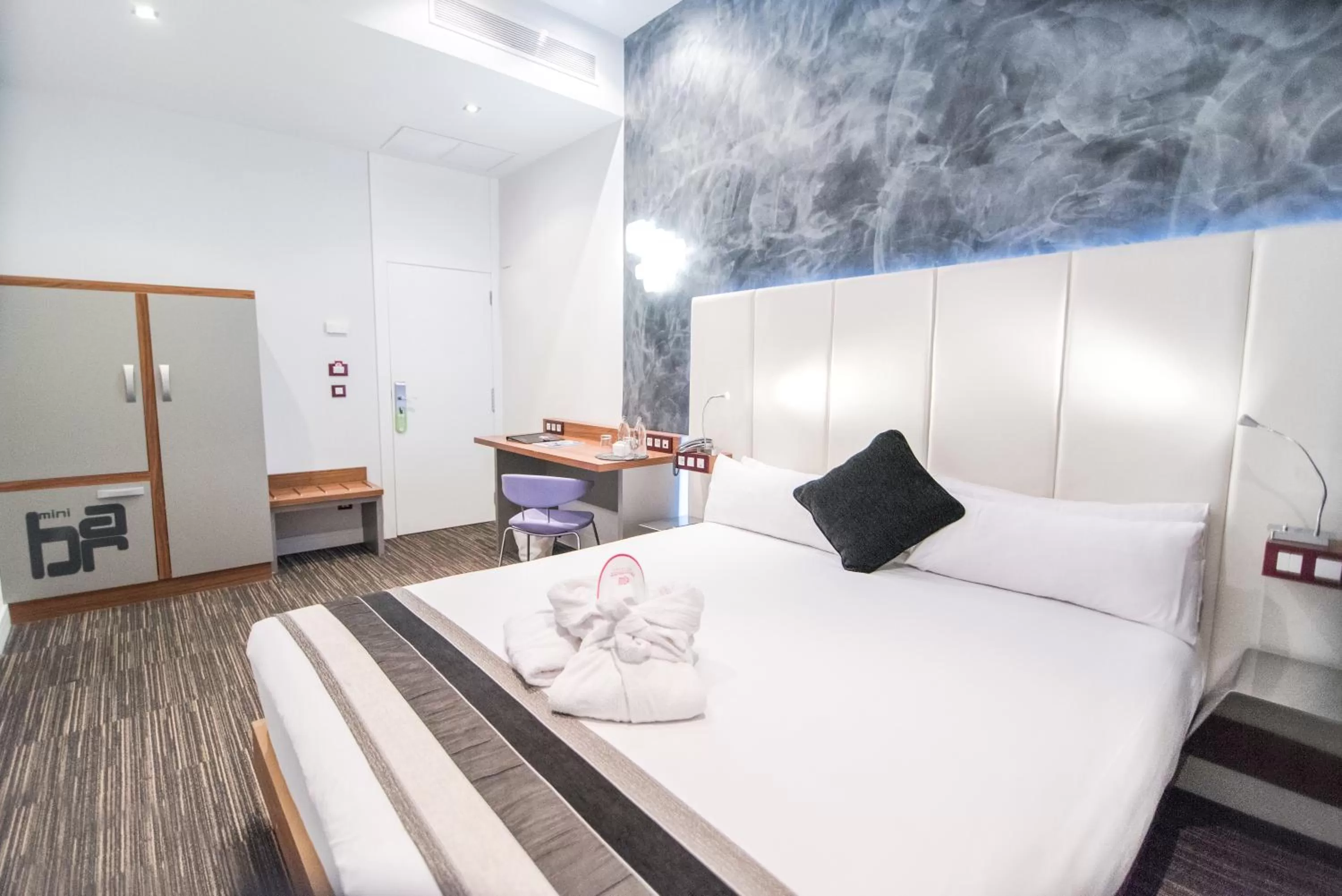 Superior Double Room in Petit Palace Boqueria Garden