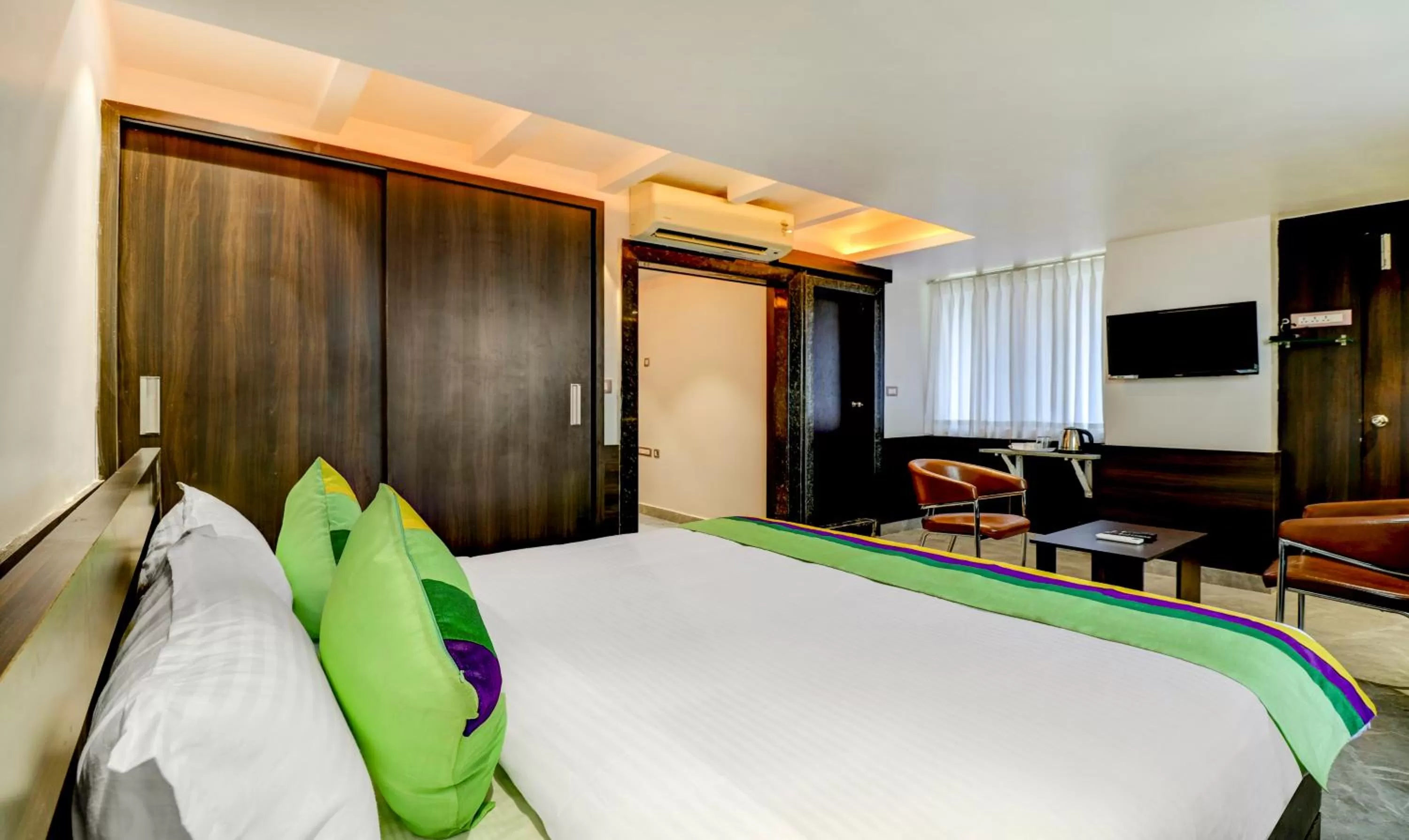 Bed in Treebo Trend Siesta Muralinagar