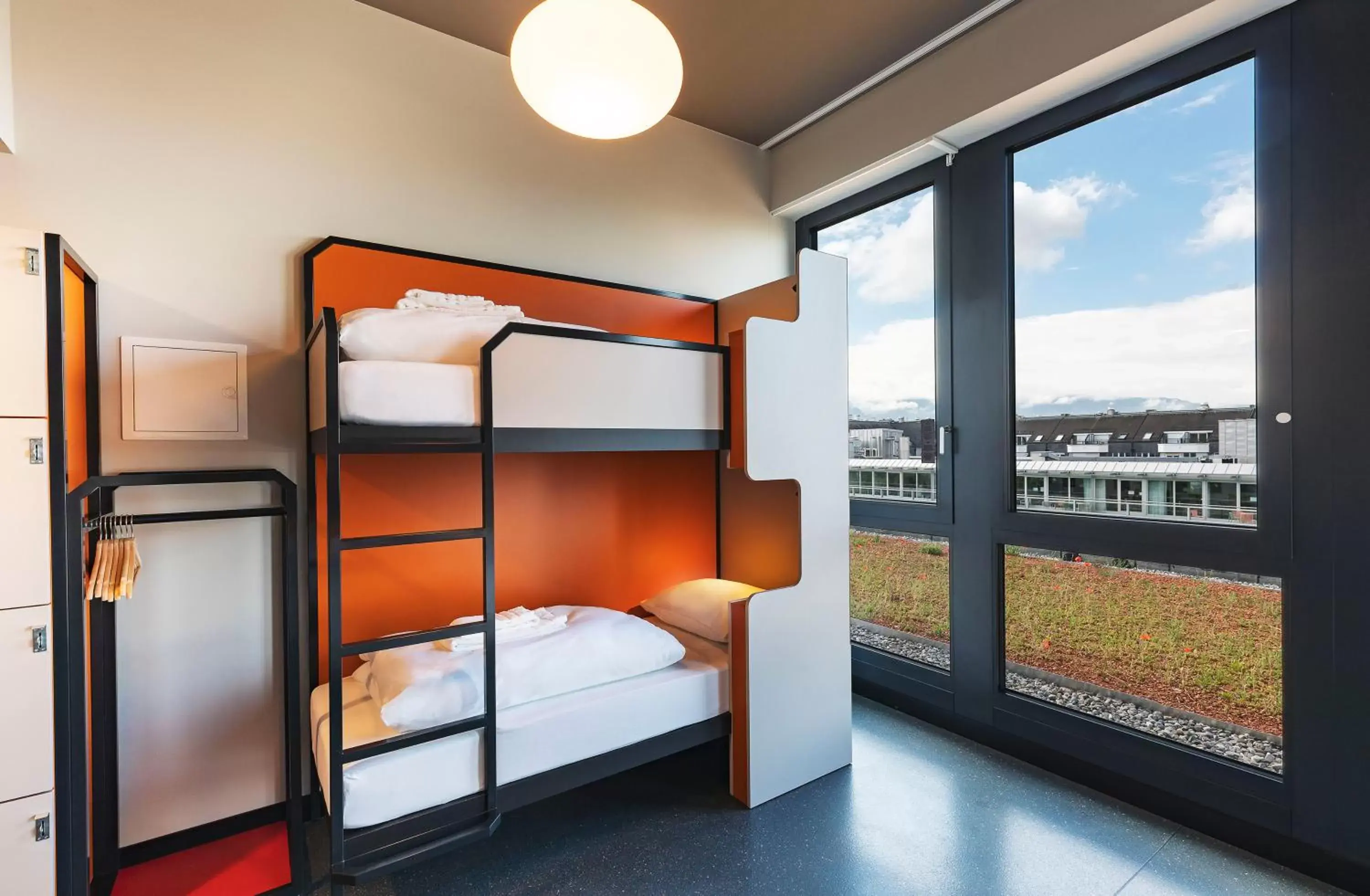 Bed in 4-Bed Female Dormitory Room in MEININGER Hotel Genève Centre Charmilles Bed in 4-Bed Female Dormitory Room in MEININGER Hotel Genève Centre Charmilles