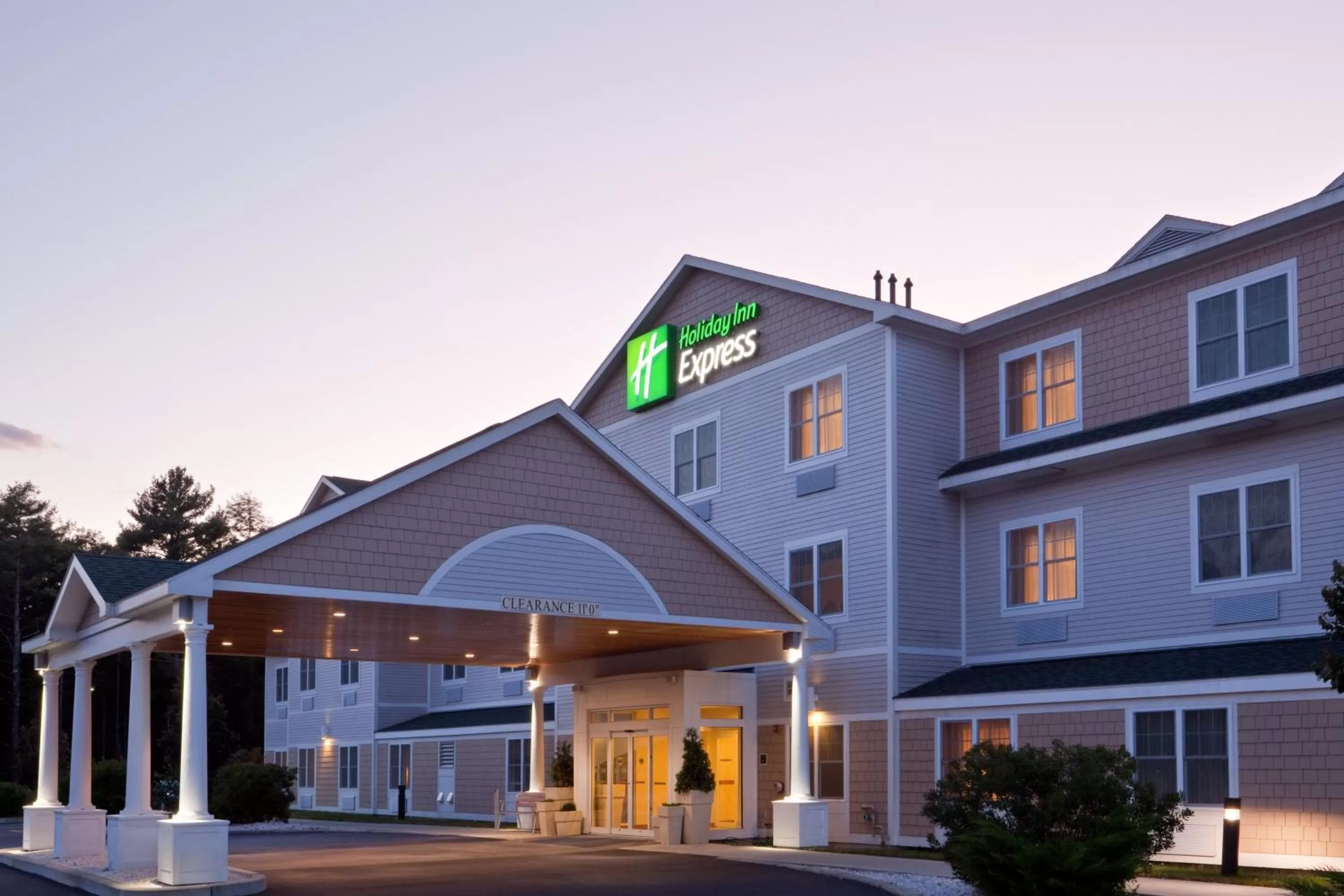 Property building in Holiday Inn Express Hotel & Suites Freeport by IHG