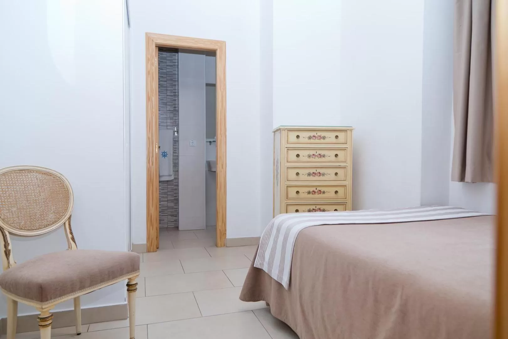 Bedroom, Bed in Hotel Marítimo Urban