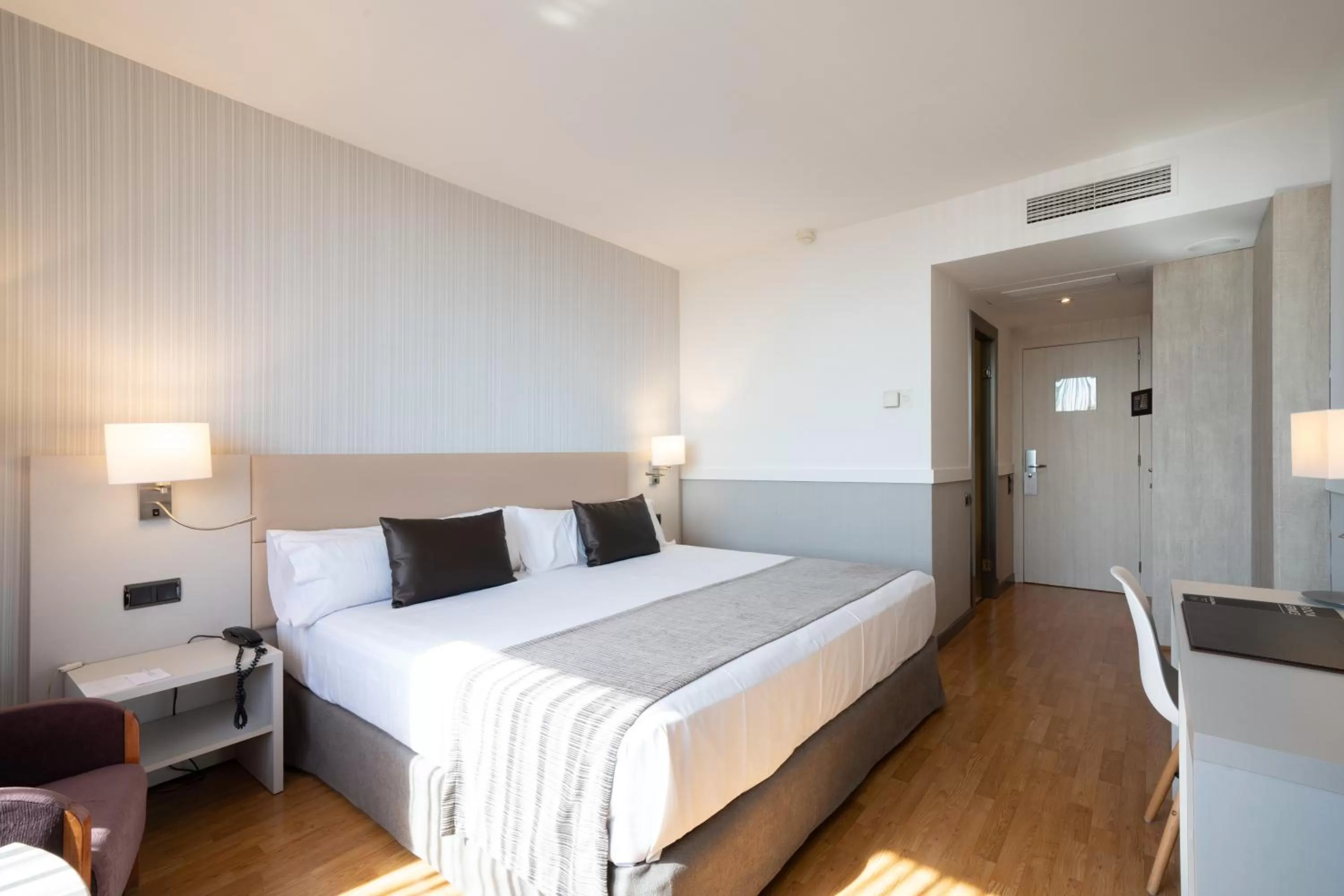 Bed in Catalonia Gran Hotel Verdi