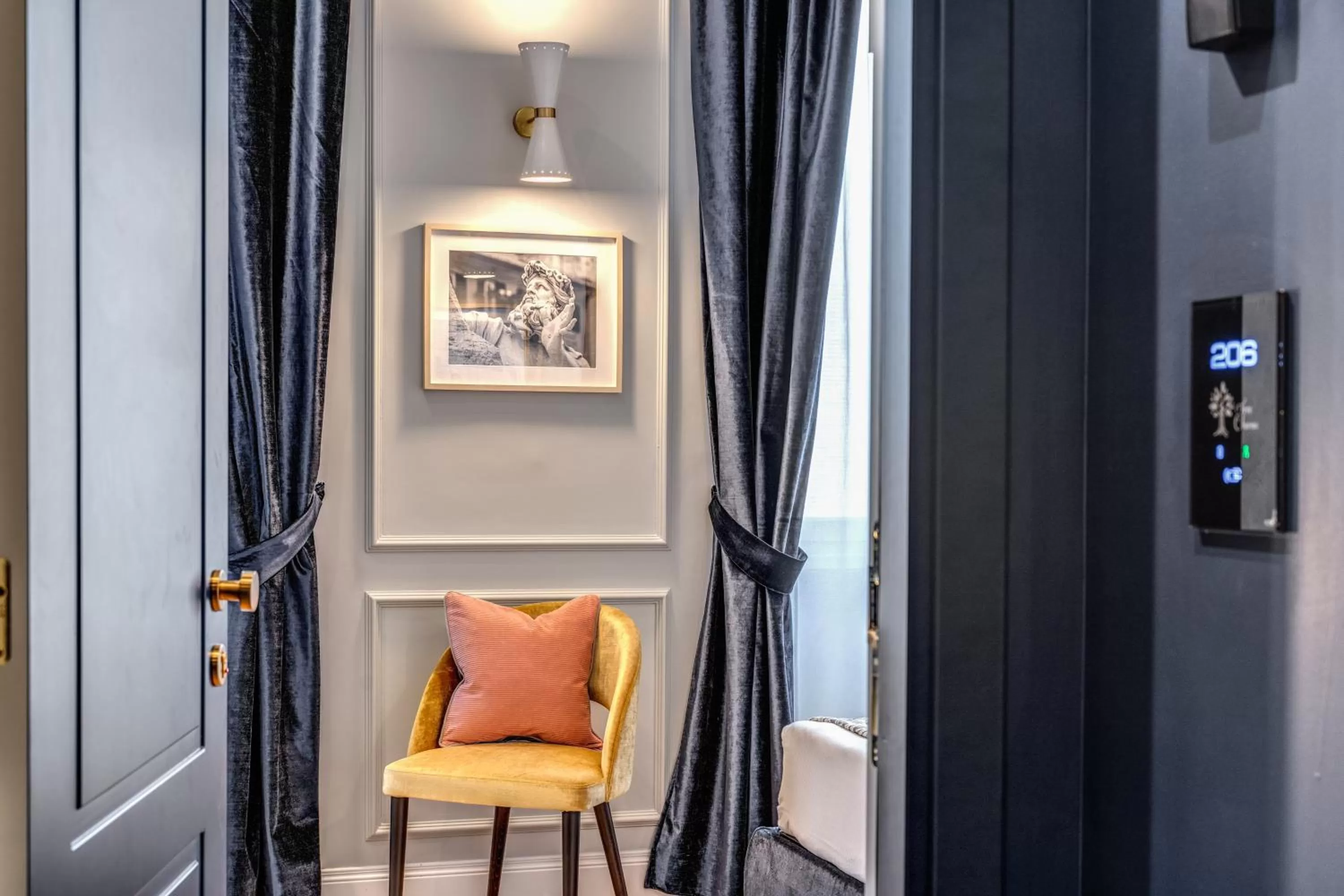 Bed in Tree Charme Augusto Boutique Hotel