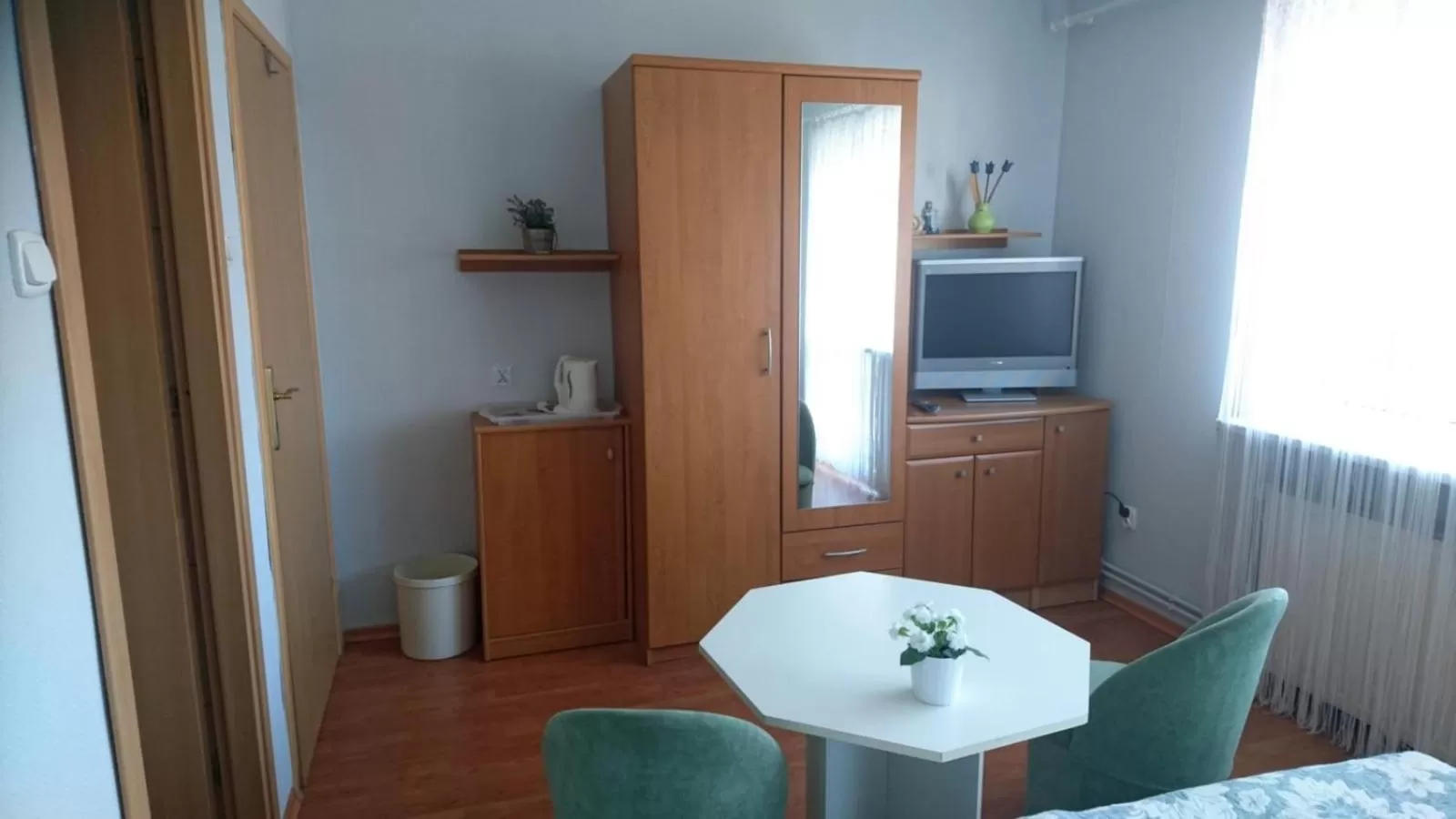 Photo of the whole room in Willa Sarenka