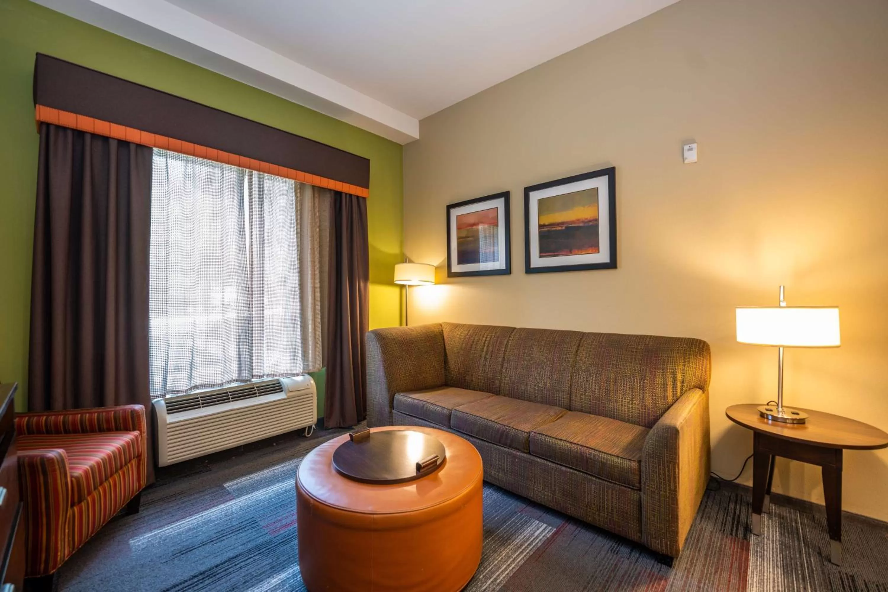 Living room in Homewood Suites by Hilton Birmingham-SW-Riverchase-Galleria