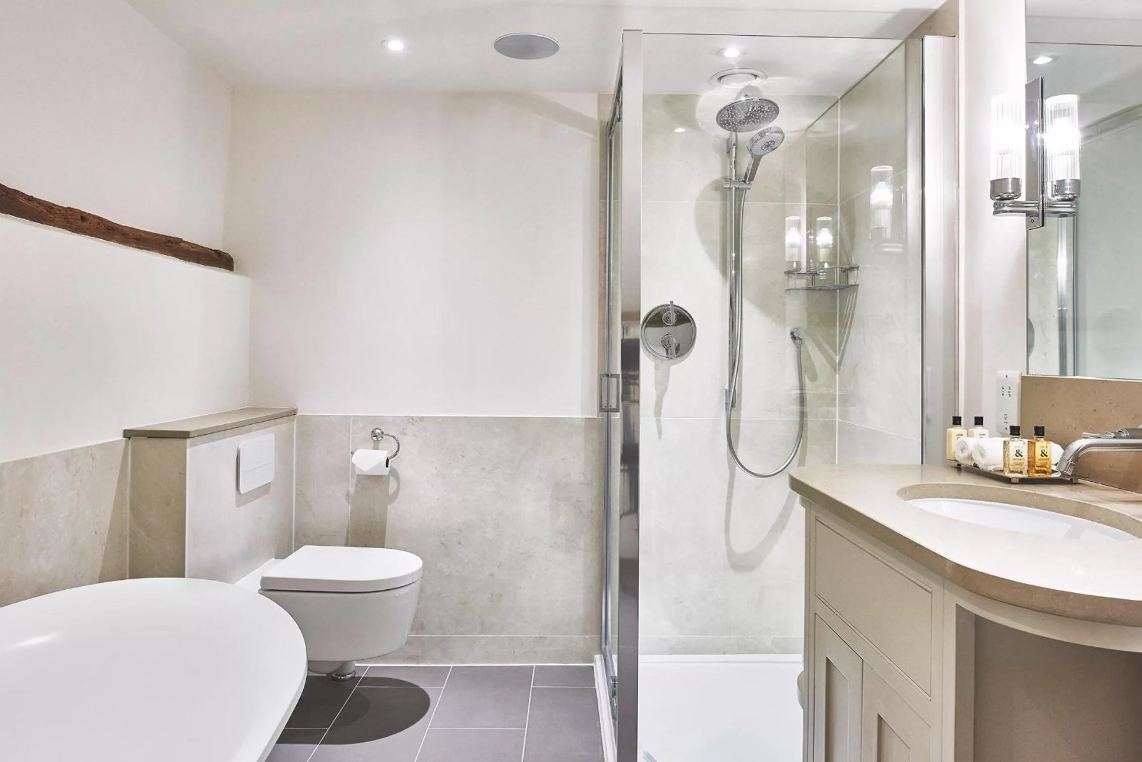 Shower in Marquis Suffolk