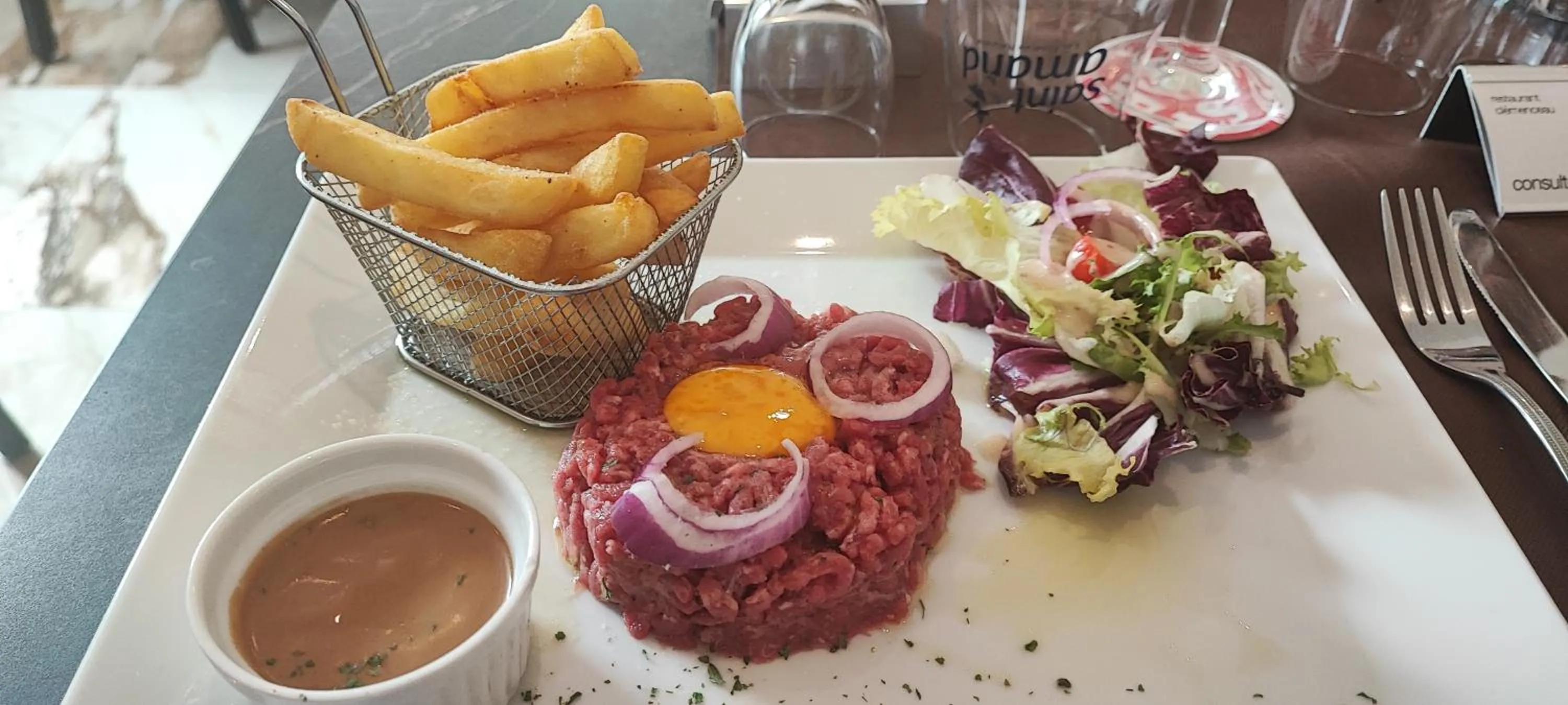 Le Clémenceau Hôtel et Appart'hôtel & Restaurant "Gare Sncf" centre ville