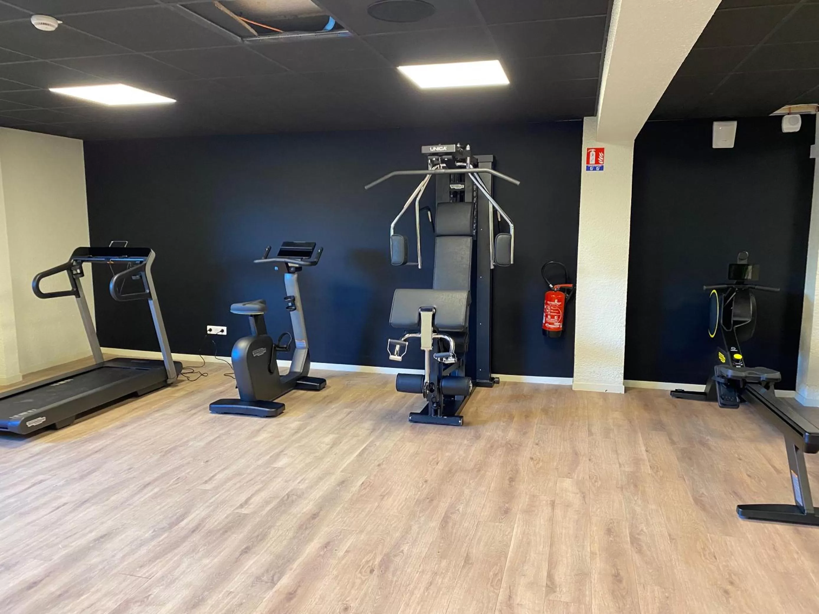Fitness centre/facilities in ibis Styles Bordeaux Sud
