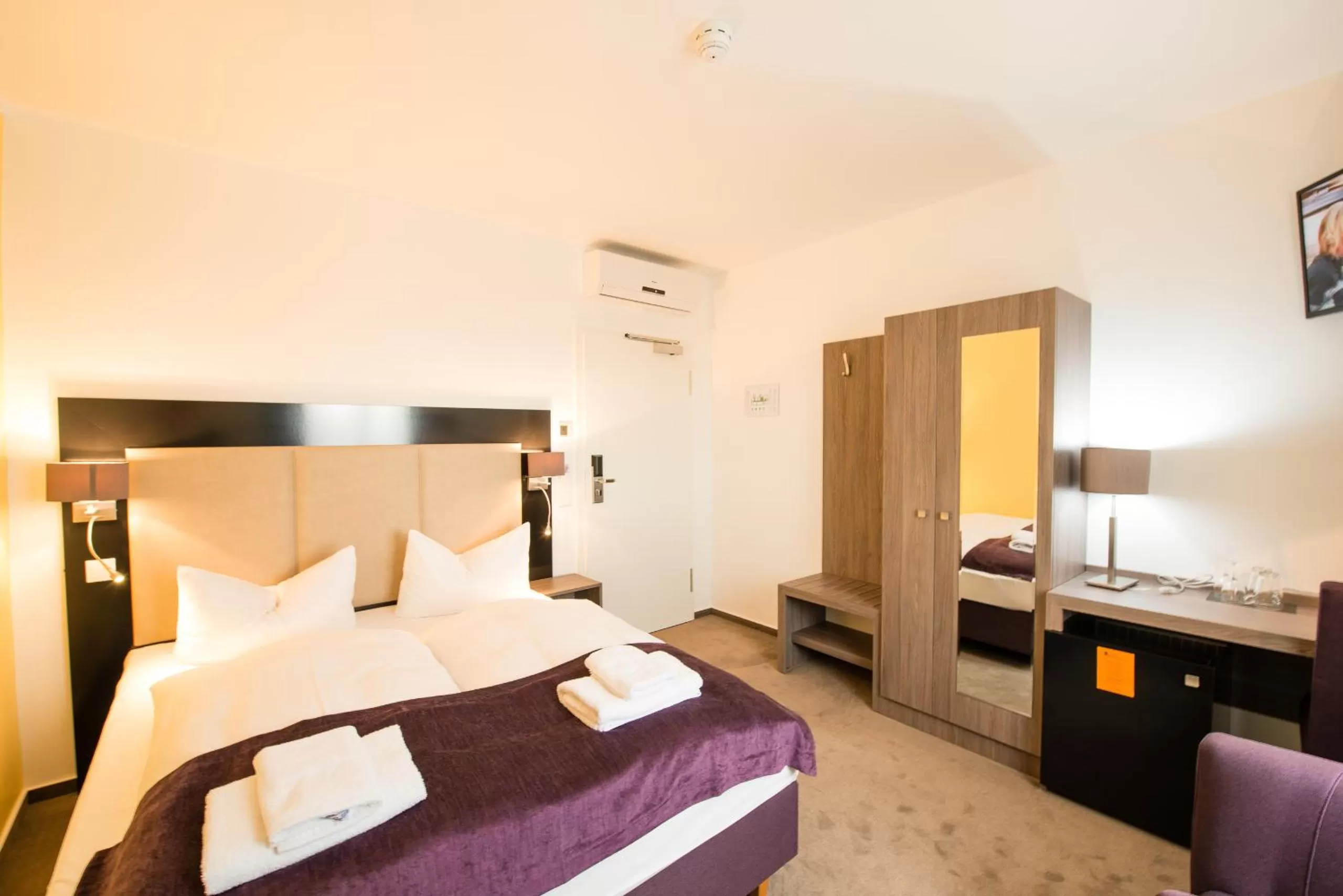 TV and multimedia, Bed in Trip Inn Goethe Business Messe