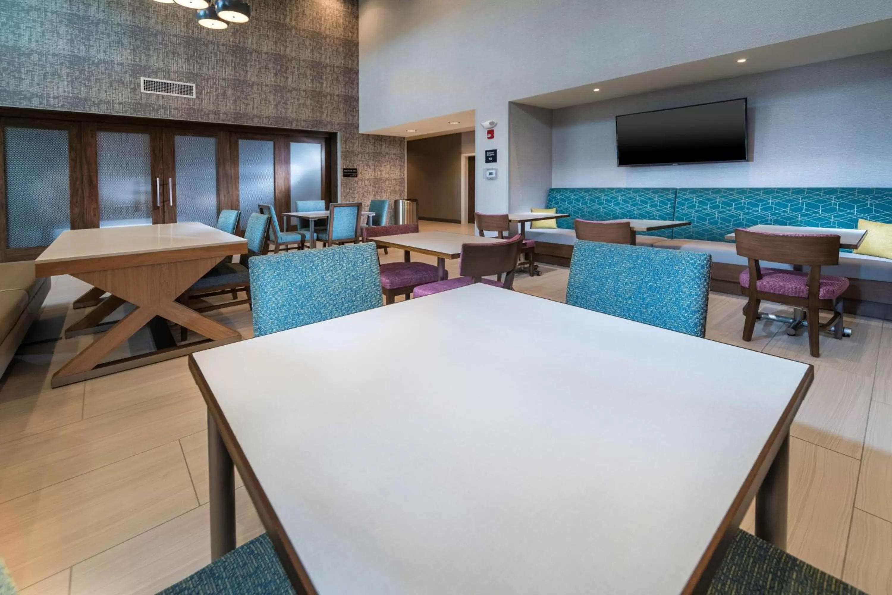 Restaurant/places to eat in Hampton Inn & Suites Conway, Ar
